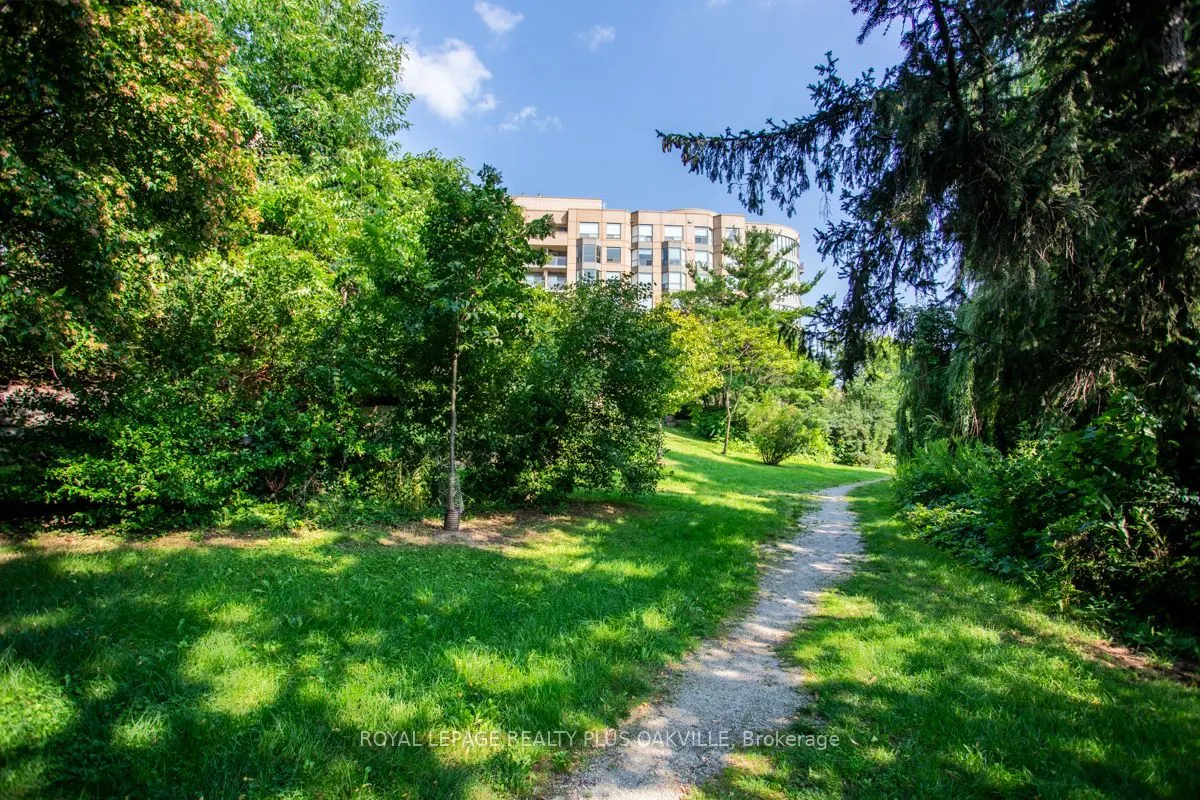 2511 Lakeshore Road W #712