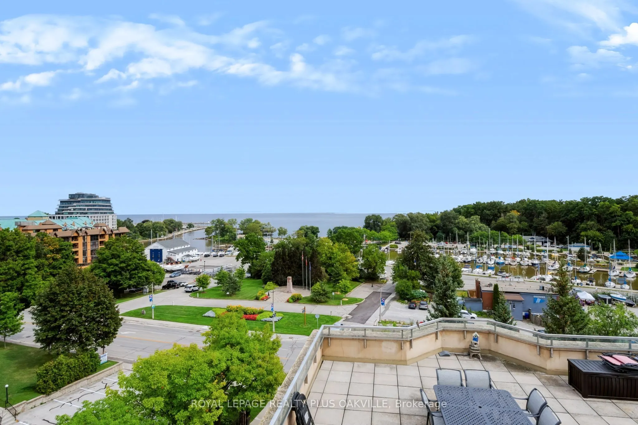 2511 Lakeshore Road W #712