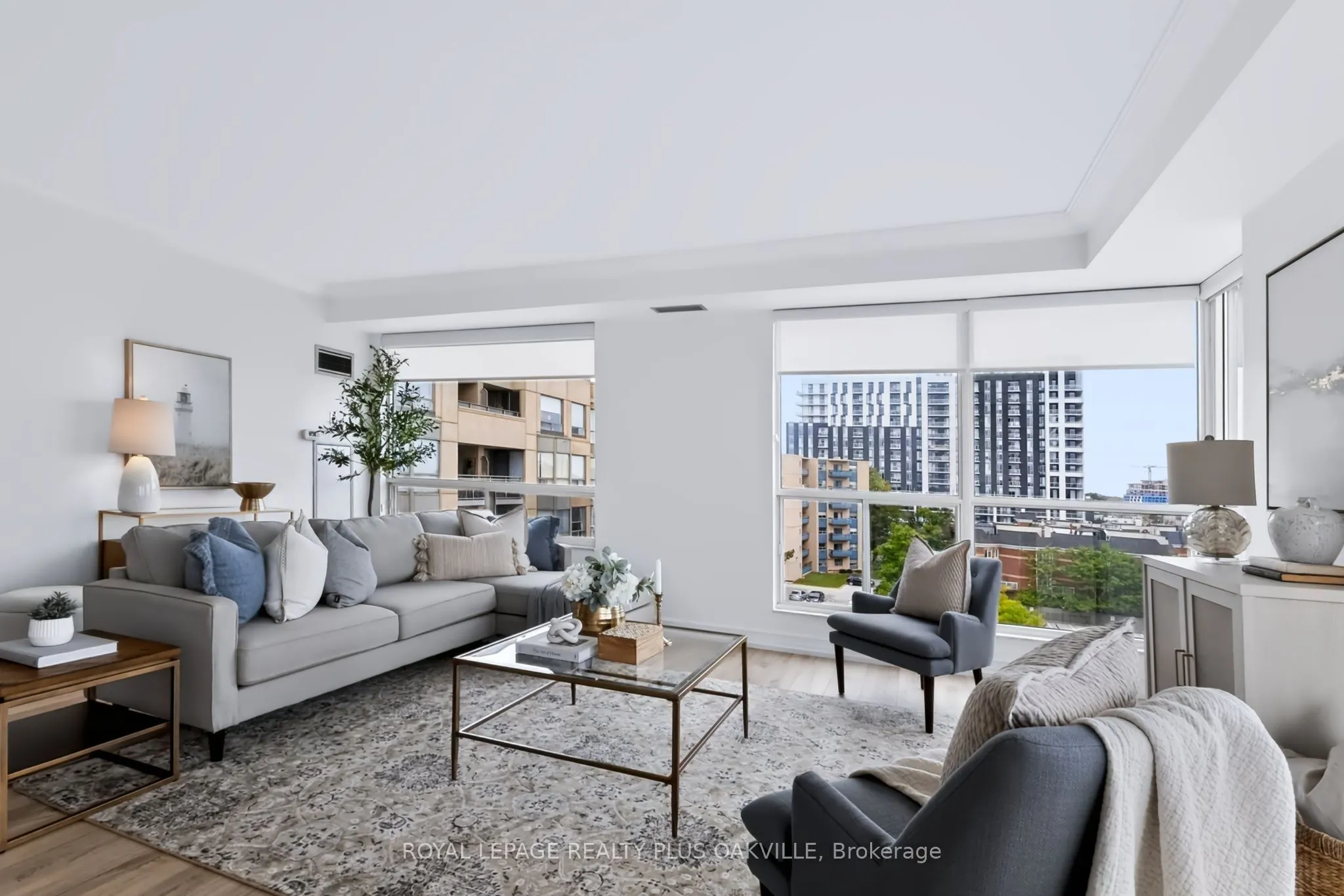 2511 Lakeshore Road W #712