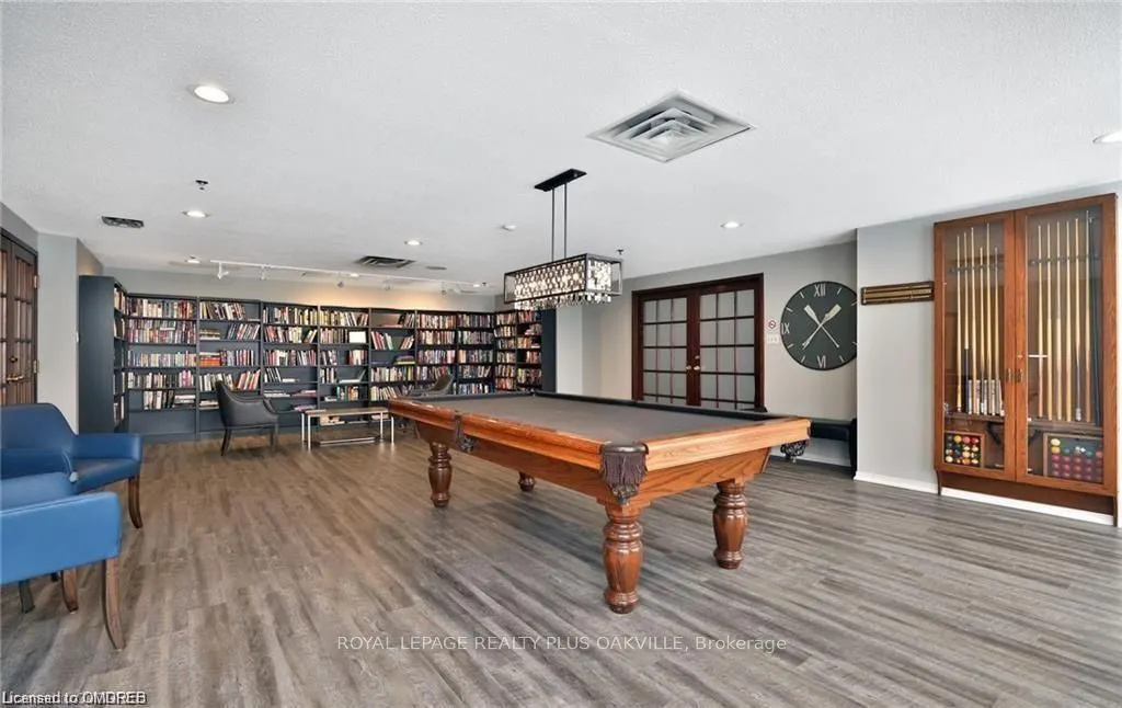 2511 Lakeshore Road W #712