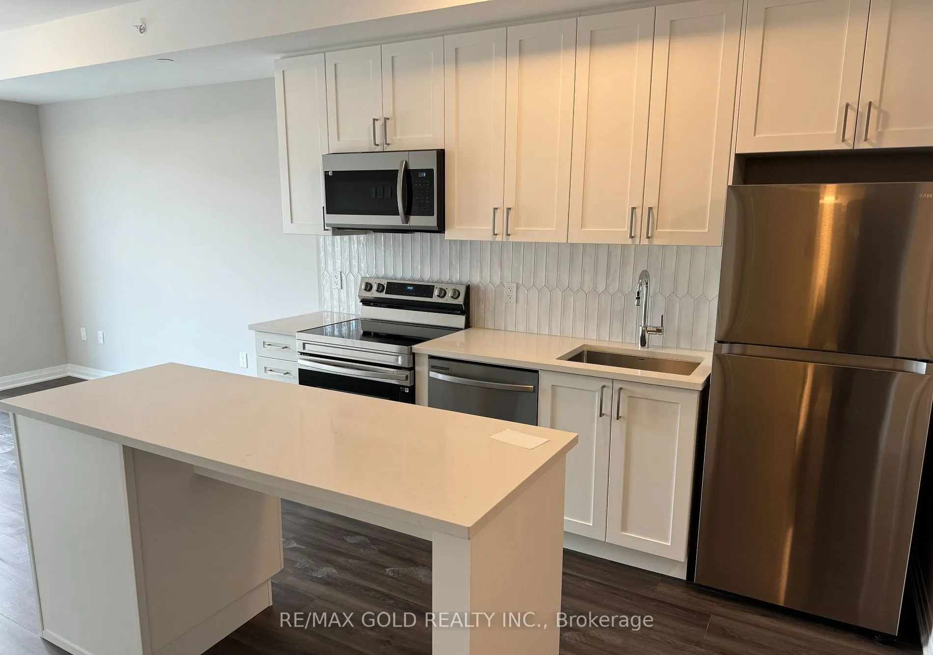490 Gordon Krantz Avenue #411