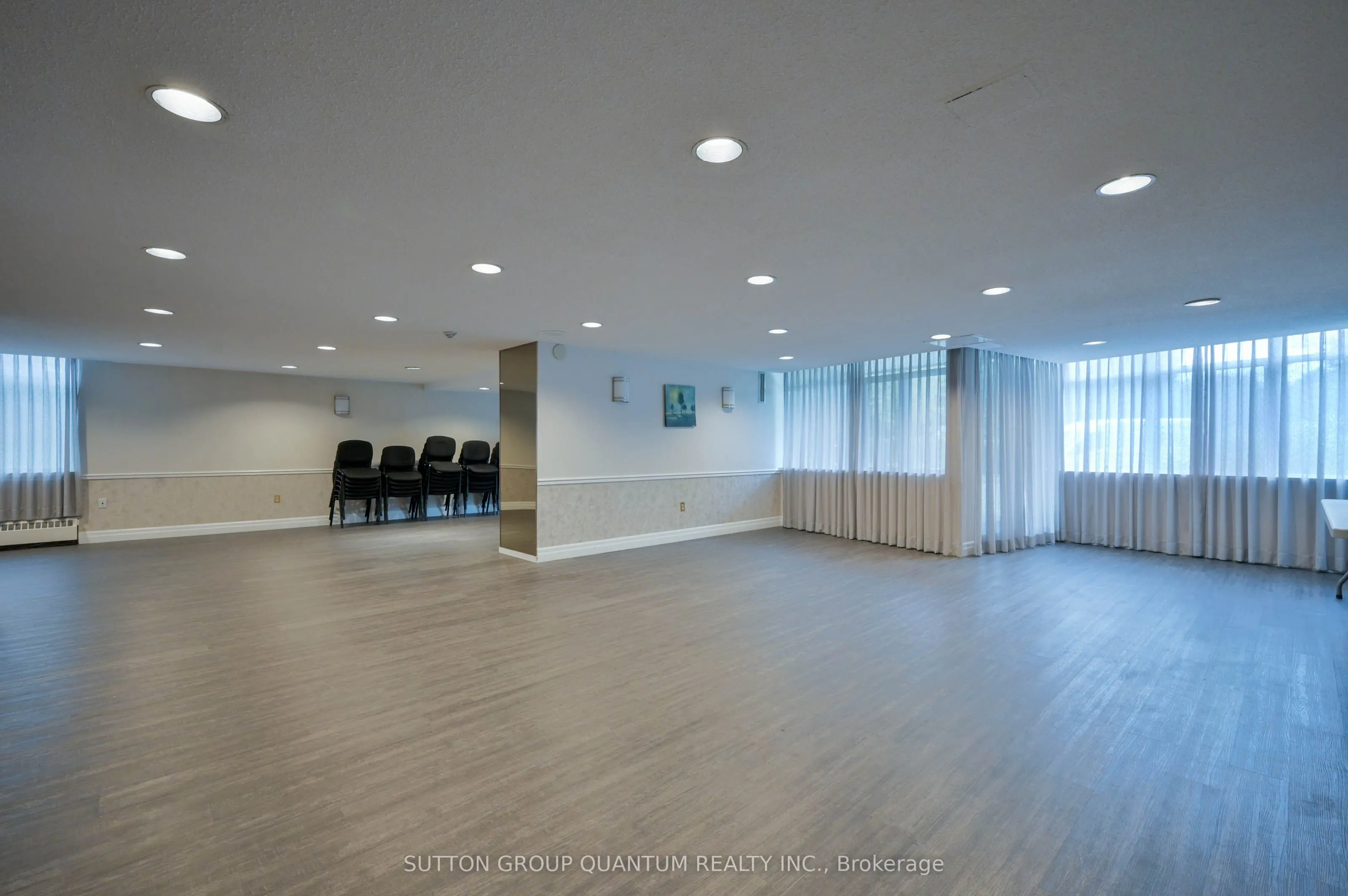 3100 Kirwin Avenue #Ph04