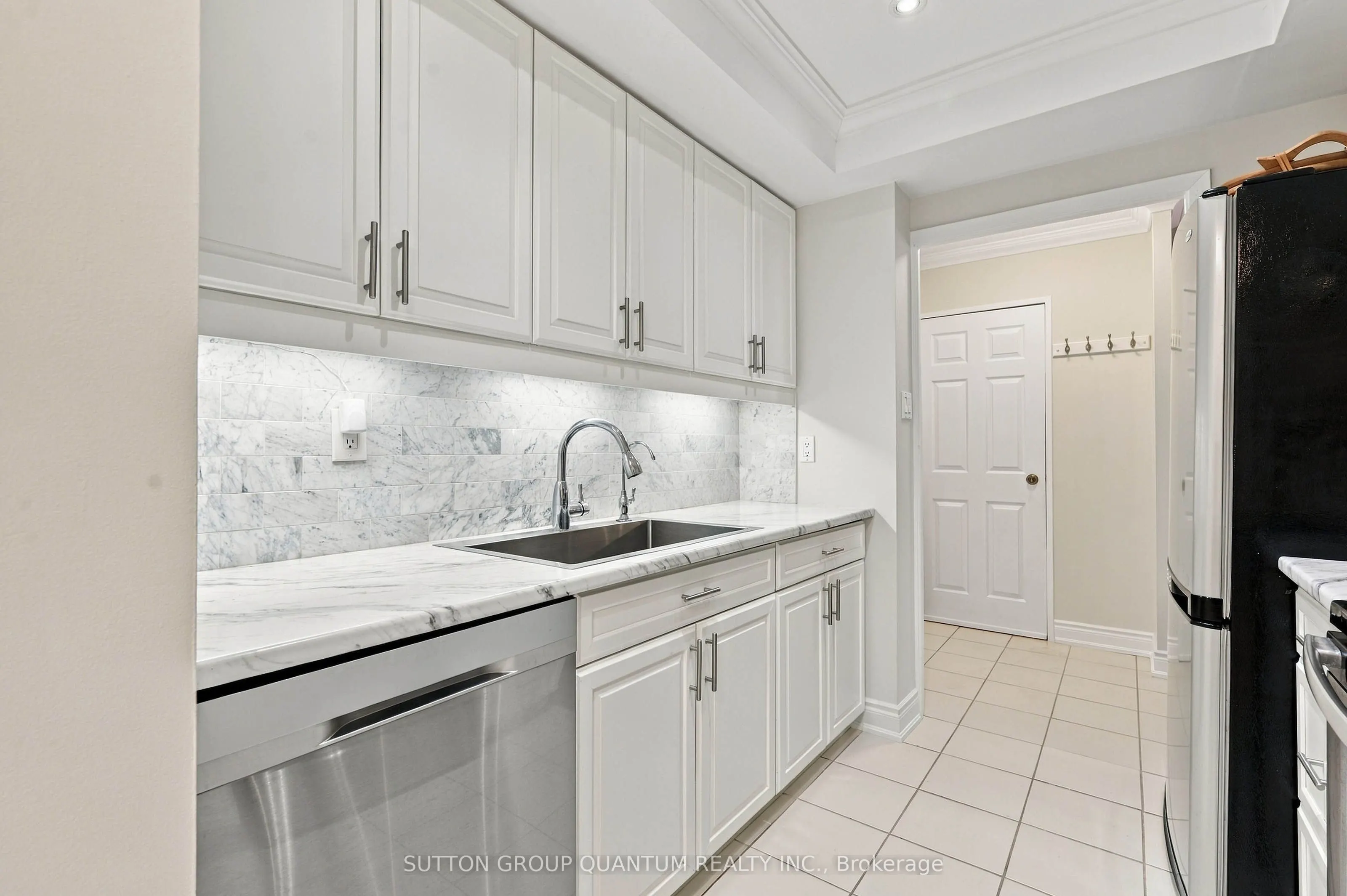 3100 Kirwin Avenue #Ph04