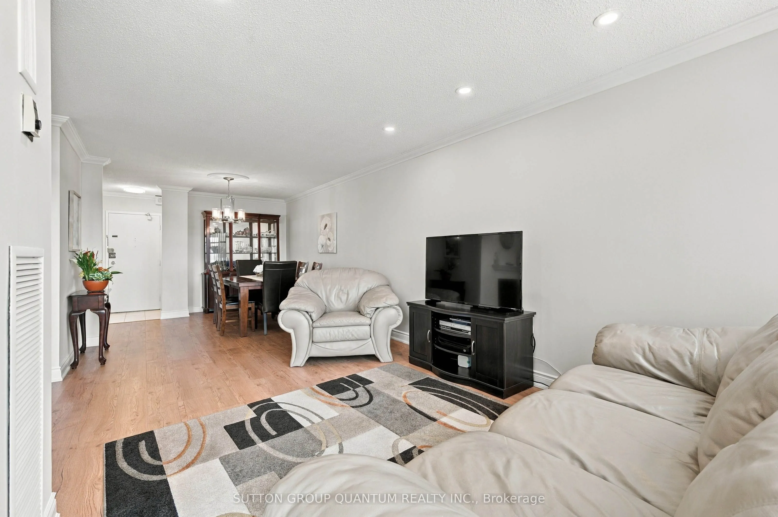 3100 Kirwin Avenue #Ph04