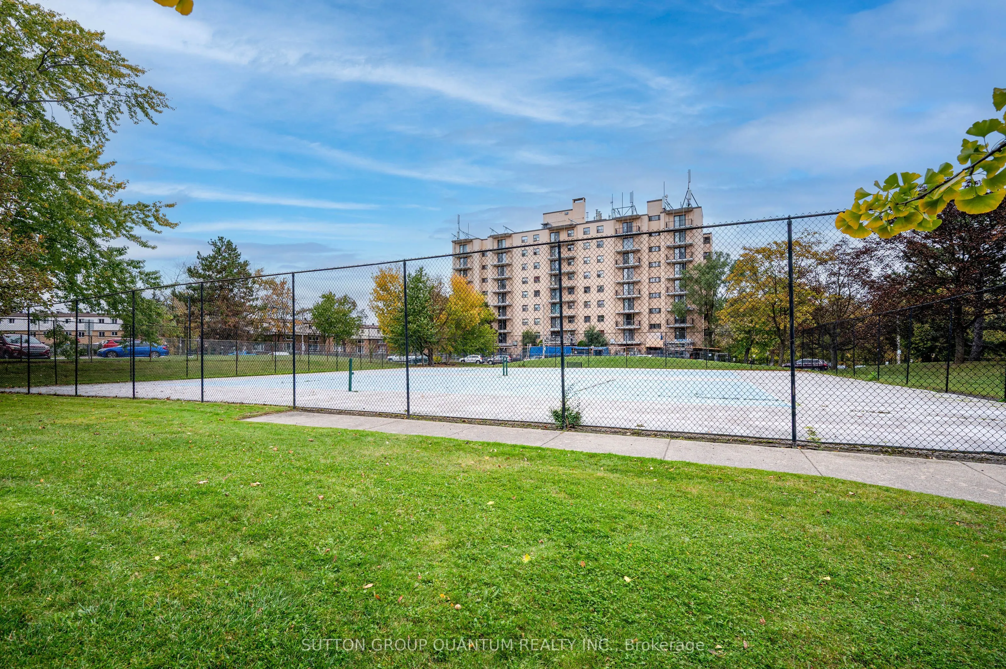 3100 Kirwin Avenue #Ph04