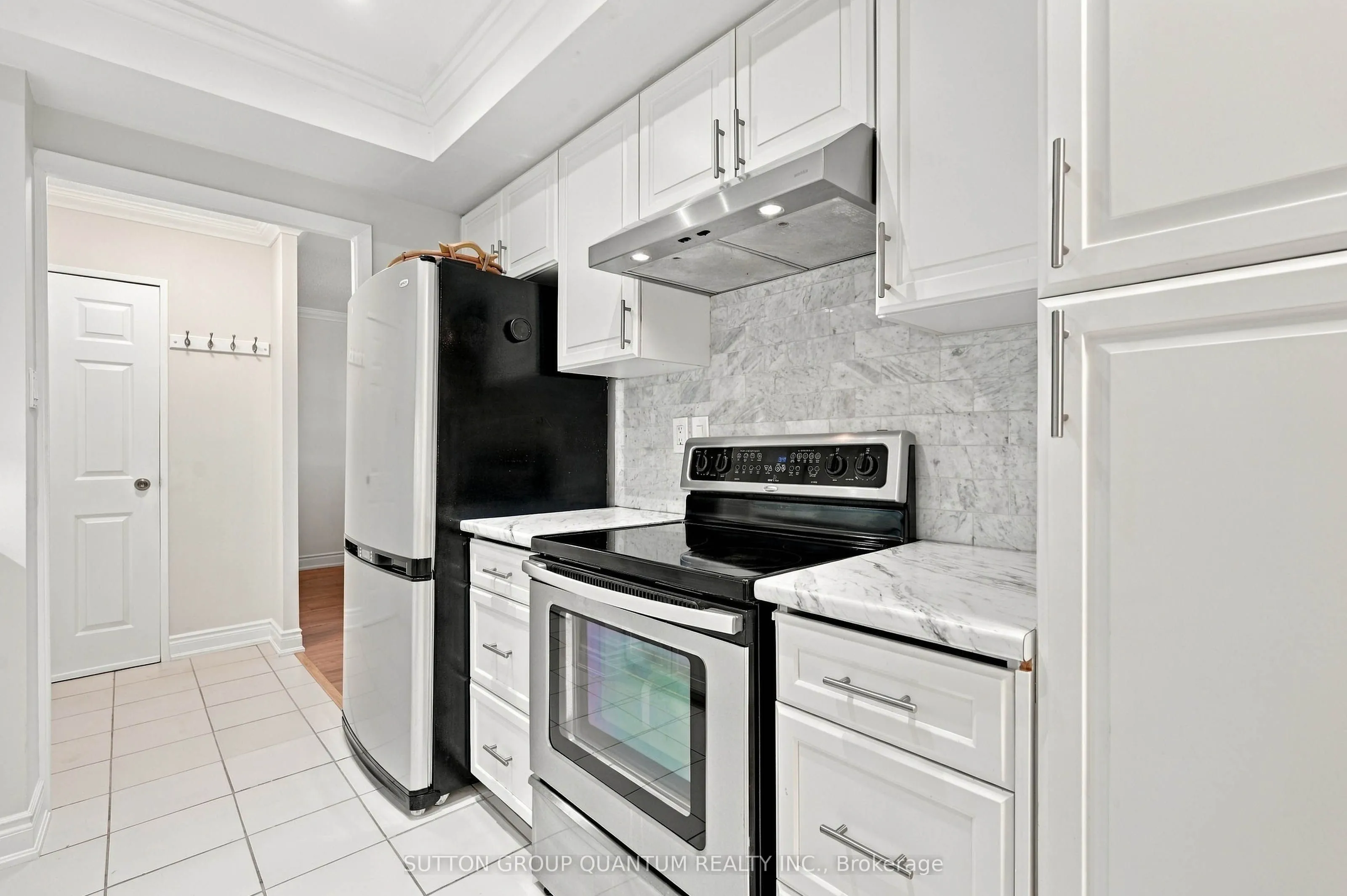3100 Kirwin Avenue #Ph04