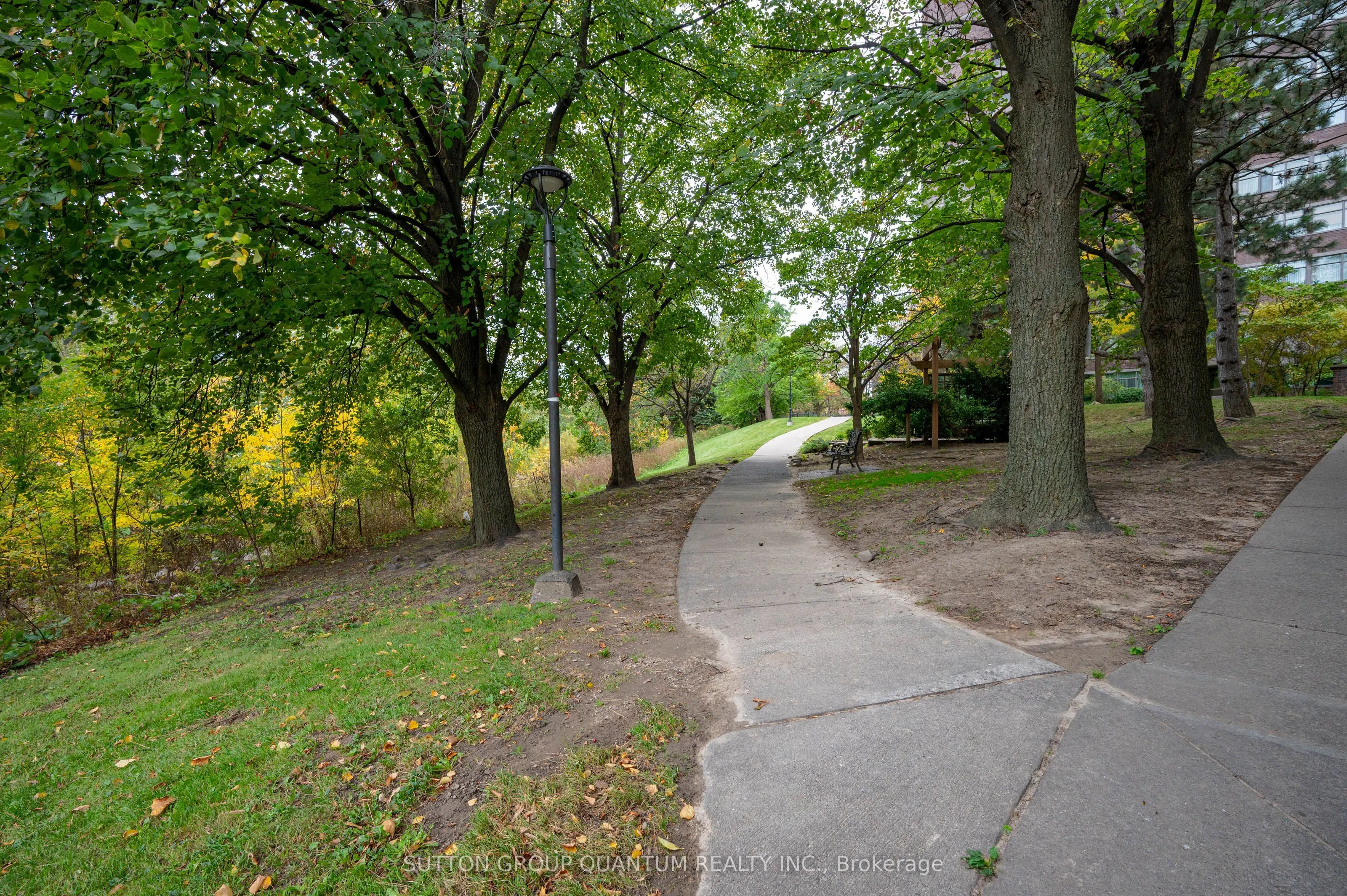 3100 Kirwin Avenue #Ph04