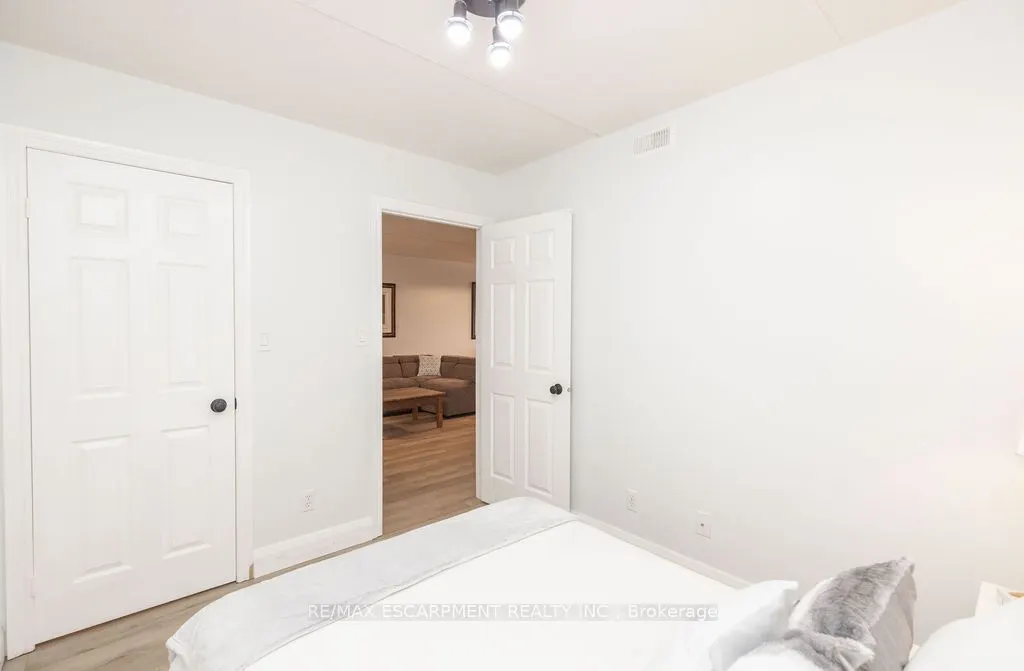 1480 Bishops Gate #207