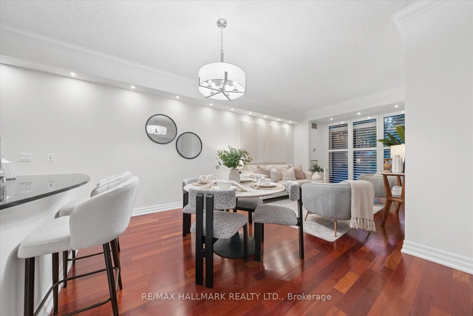2087 Lake Shore Boulevard W #105