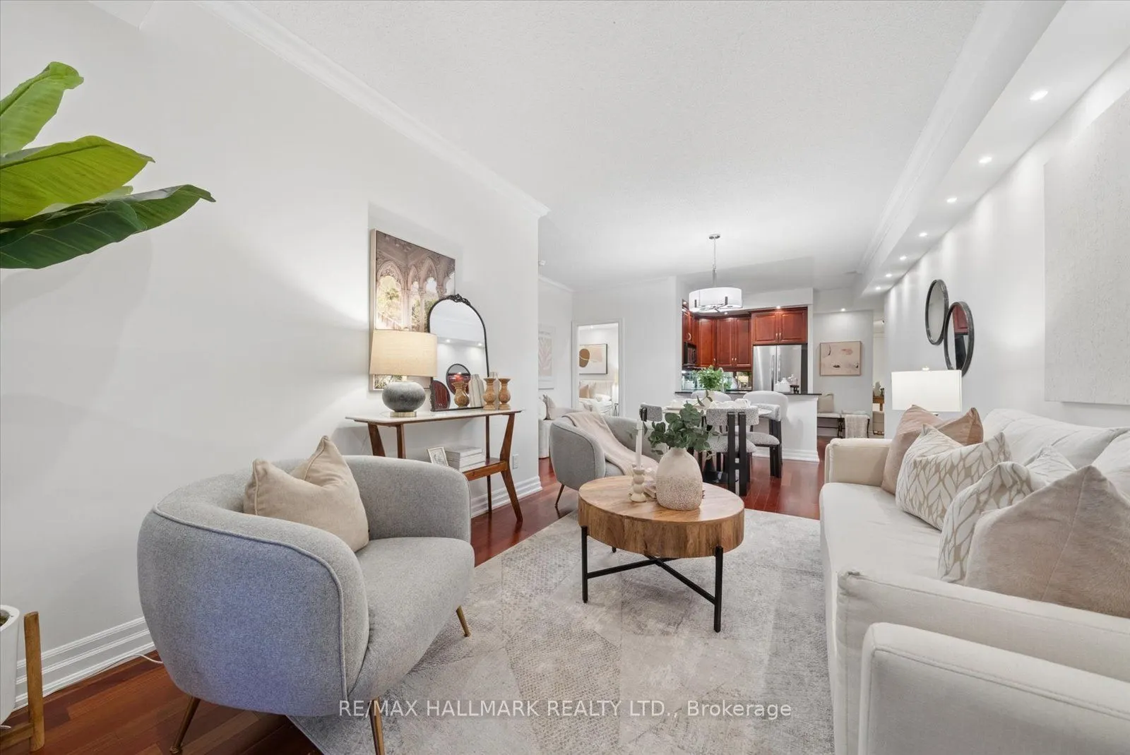 2087 Lake Shore Boulevard W #105