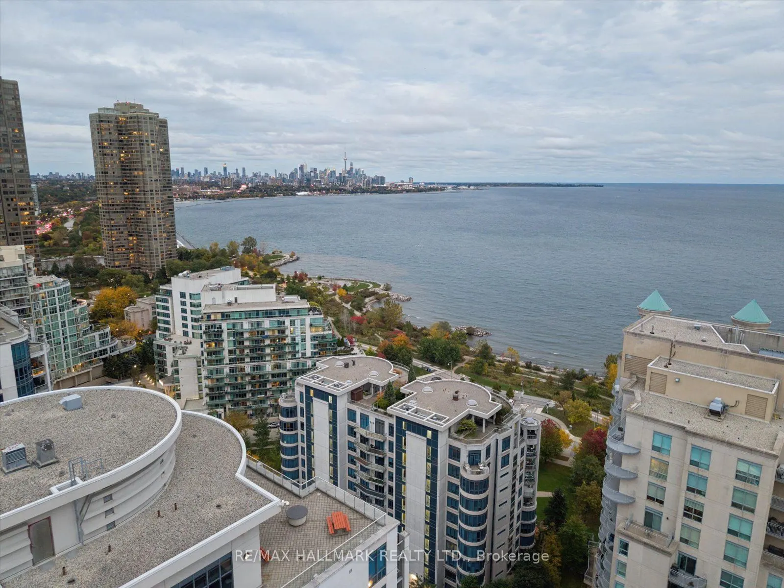 2087 Lake Shore Boulevard W #105