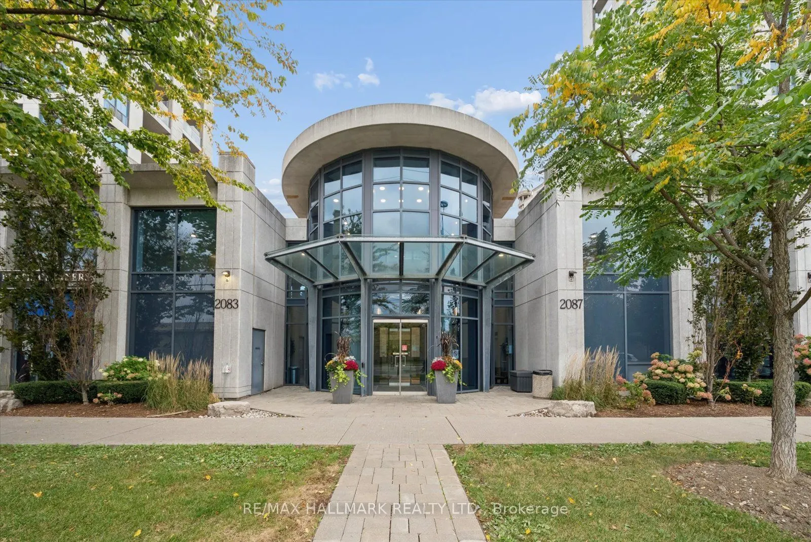 2087 Lake Shore Boulevard W #105
