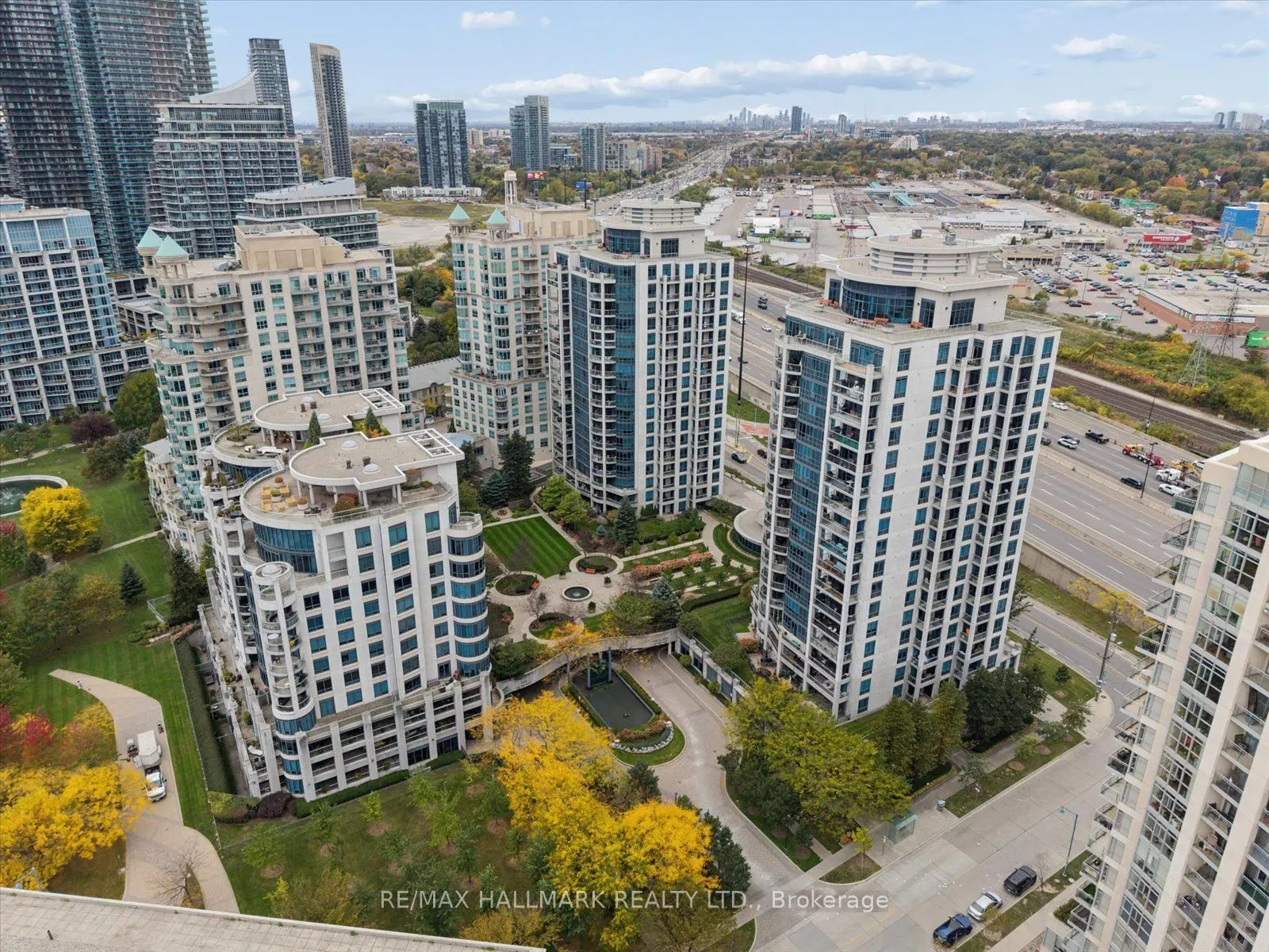 2087 Lake Shore Boulevard W #105