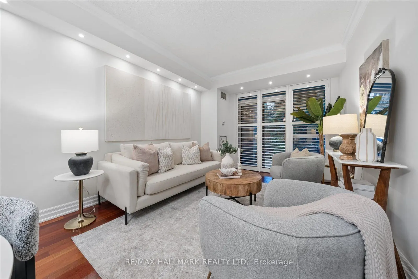2087 Lake Shore Boulevard W #105
