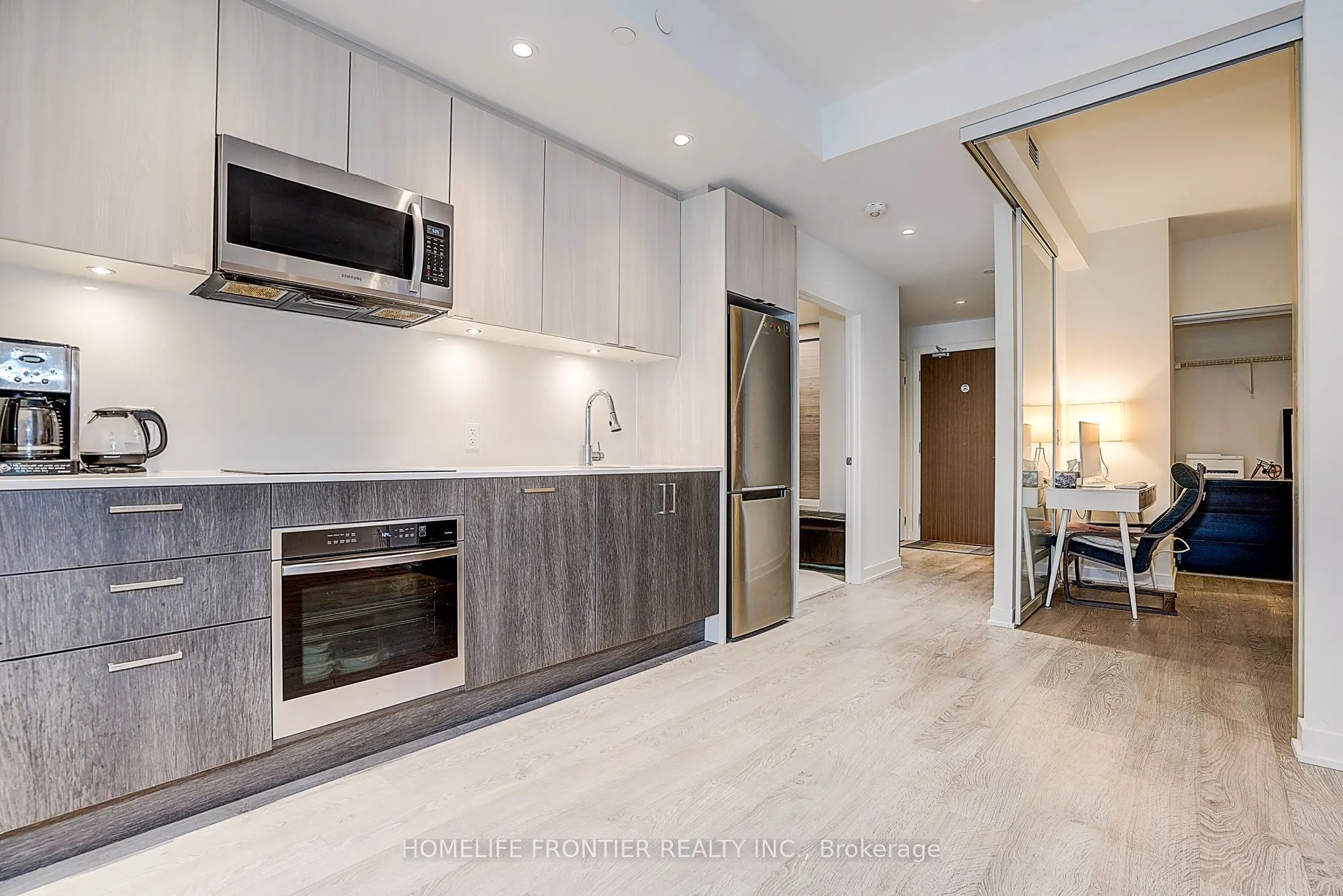 1928 Lakeshore Boulevard W #2005