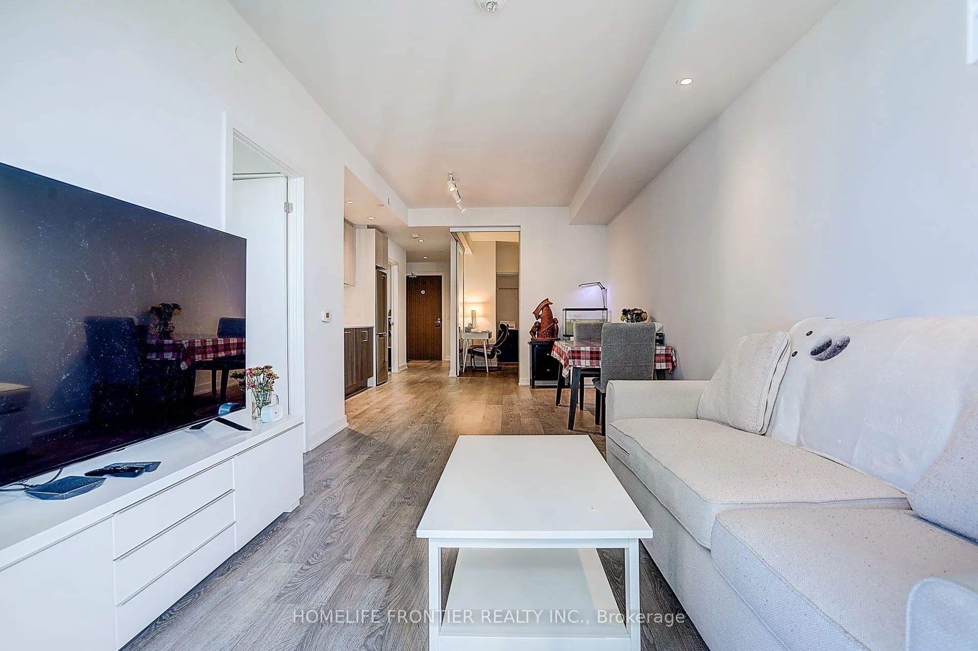 1928 Lakeshore Boulevard W #2005