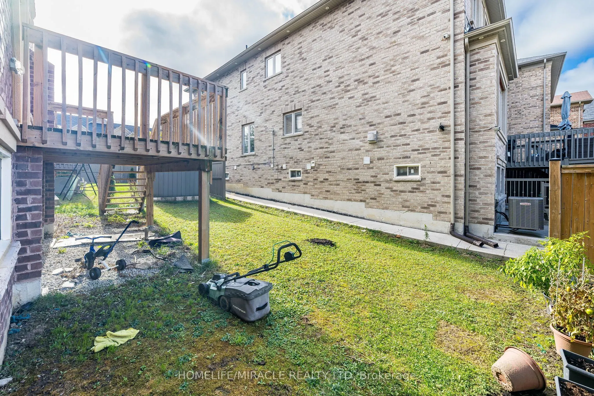 372 Remembrance Road