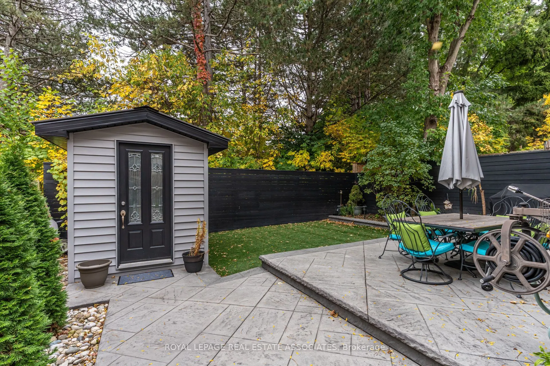 889 Sweetwater Crescent