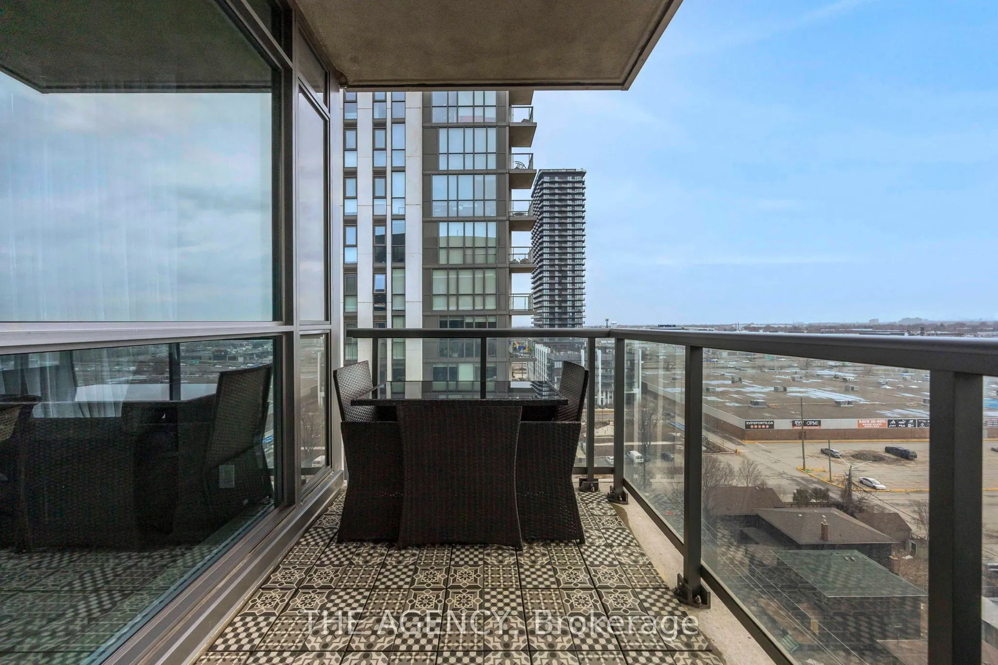 1185 The Queensway #1104