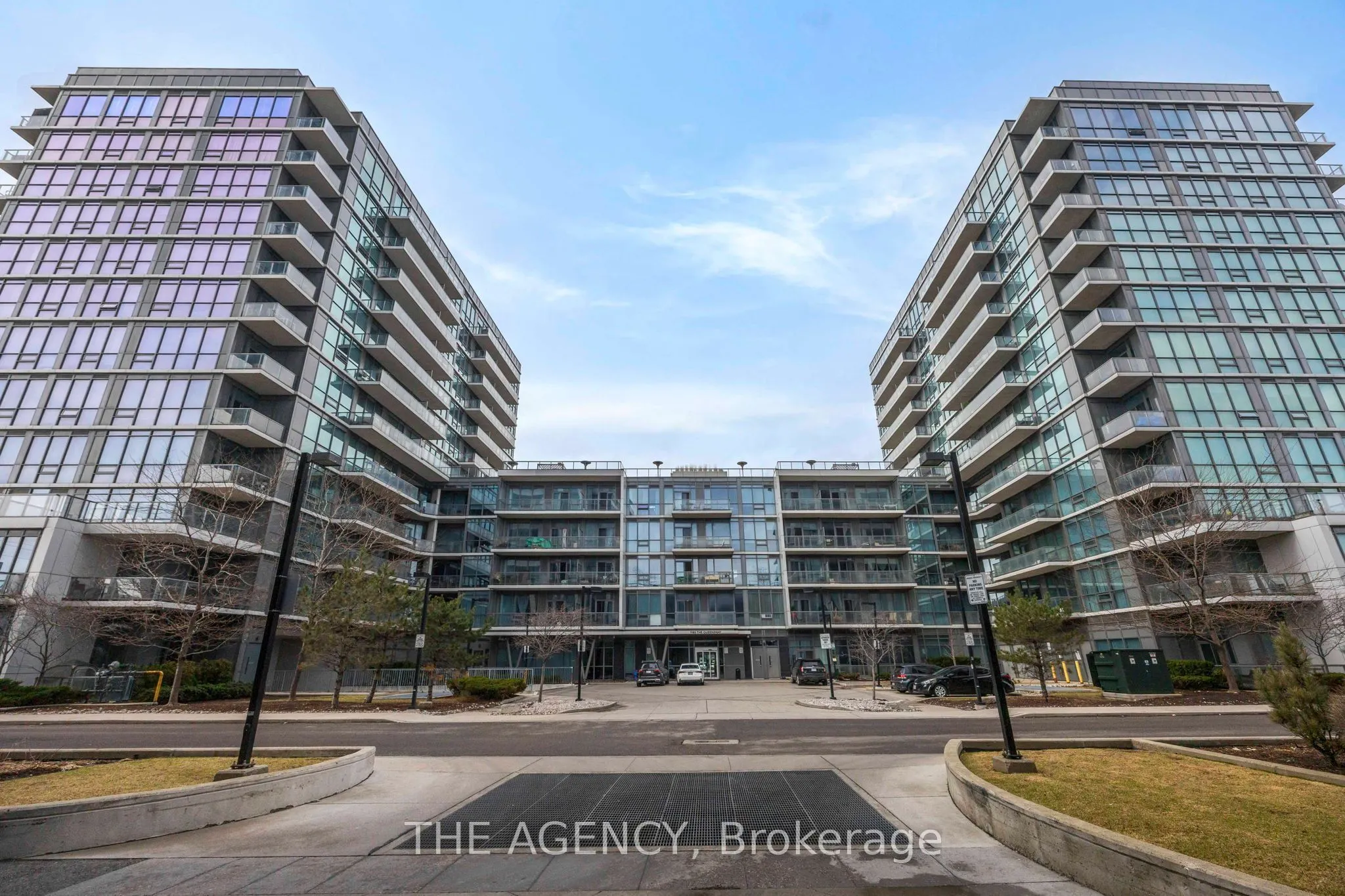 1185 The Queensway #1104