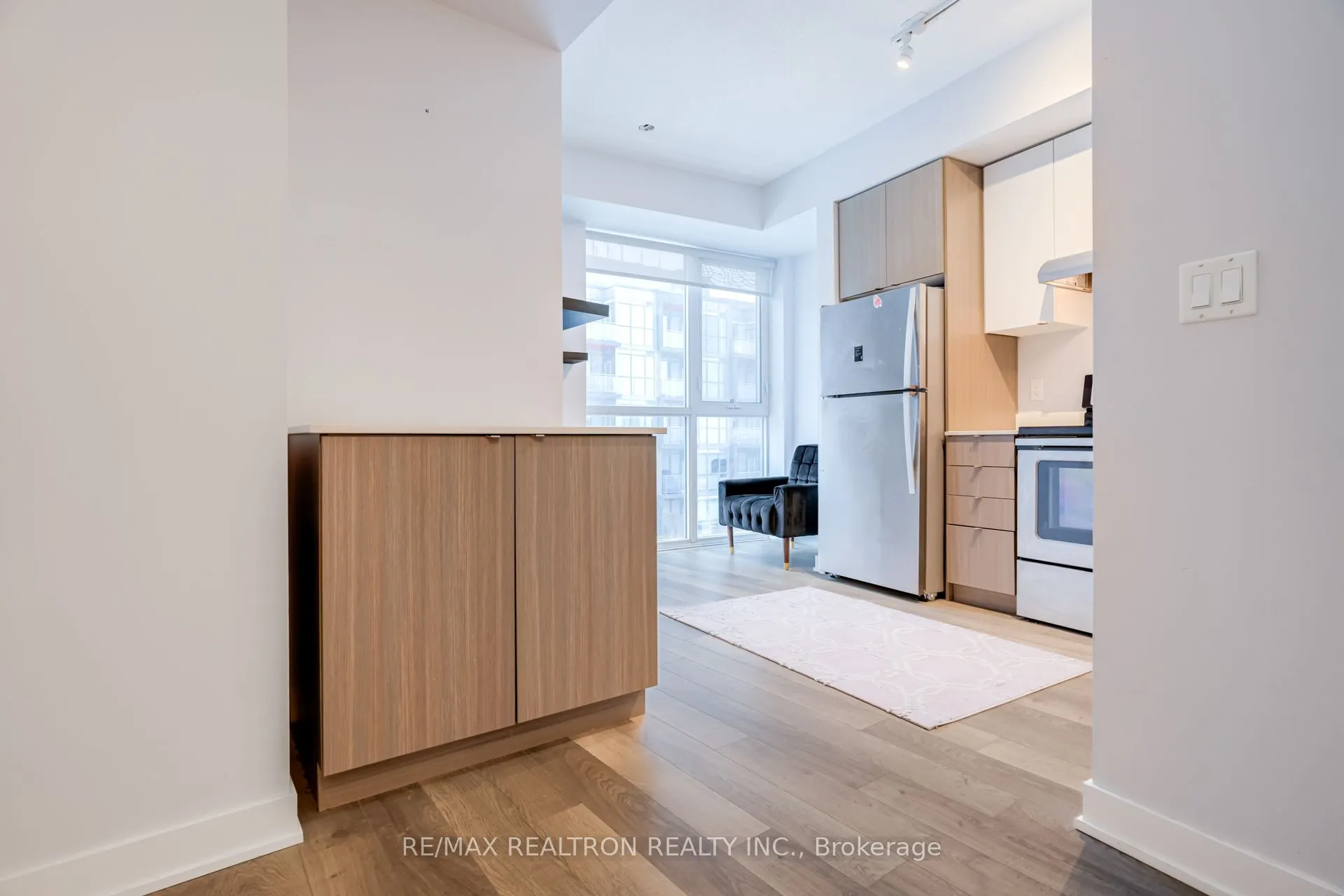 5260 Dundas Street N #C401