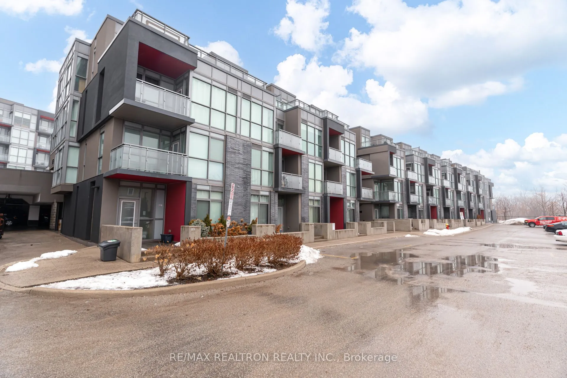 5260 Dundas Street N #C401