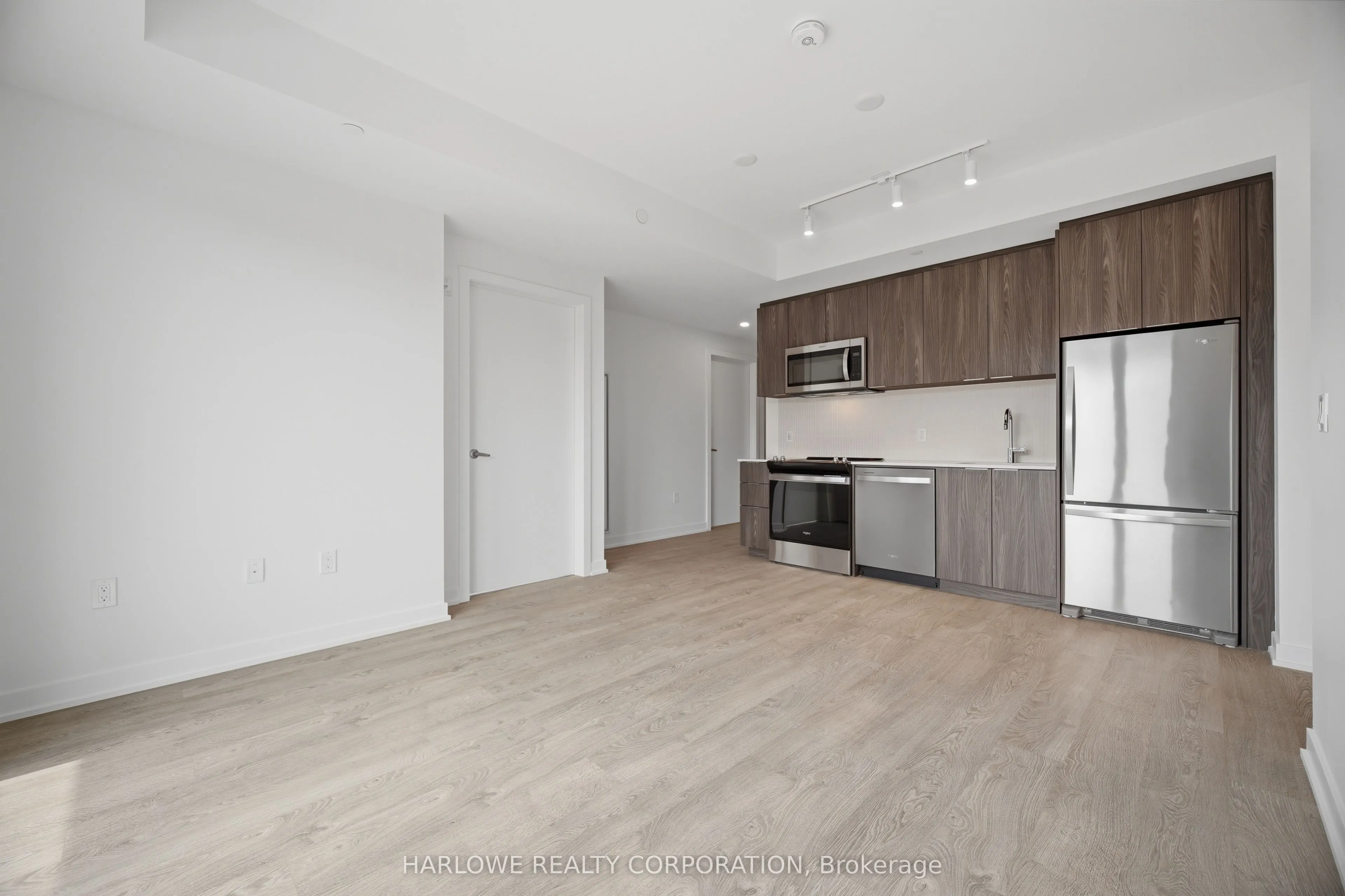 740 Whitlock Avenue #413