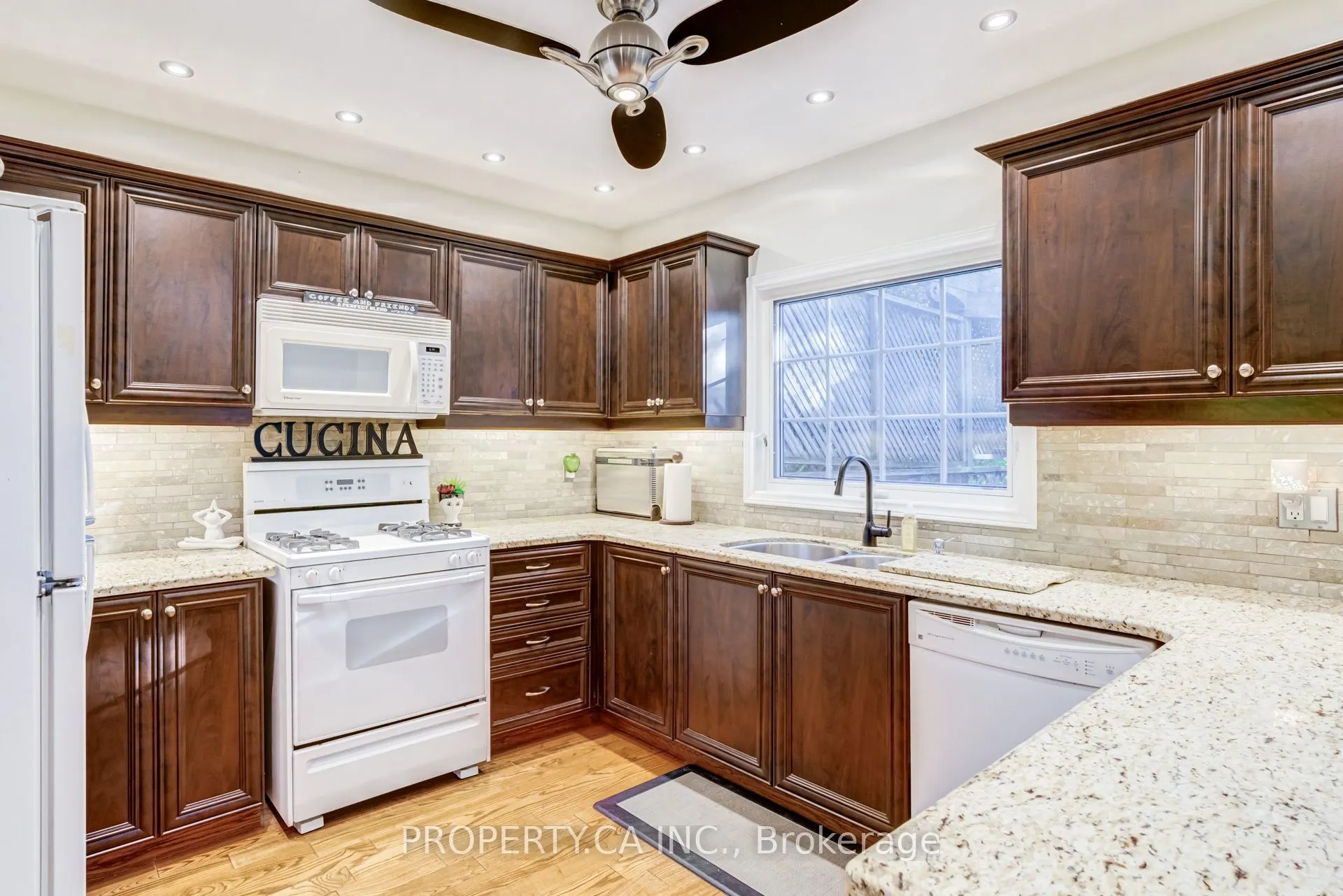411 Freeman Crescent