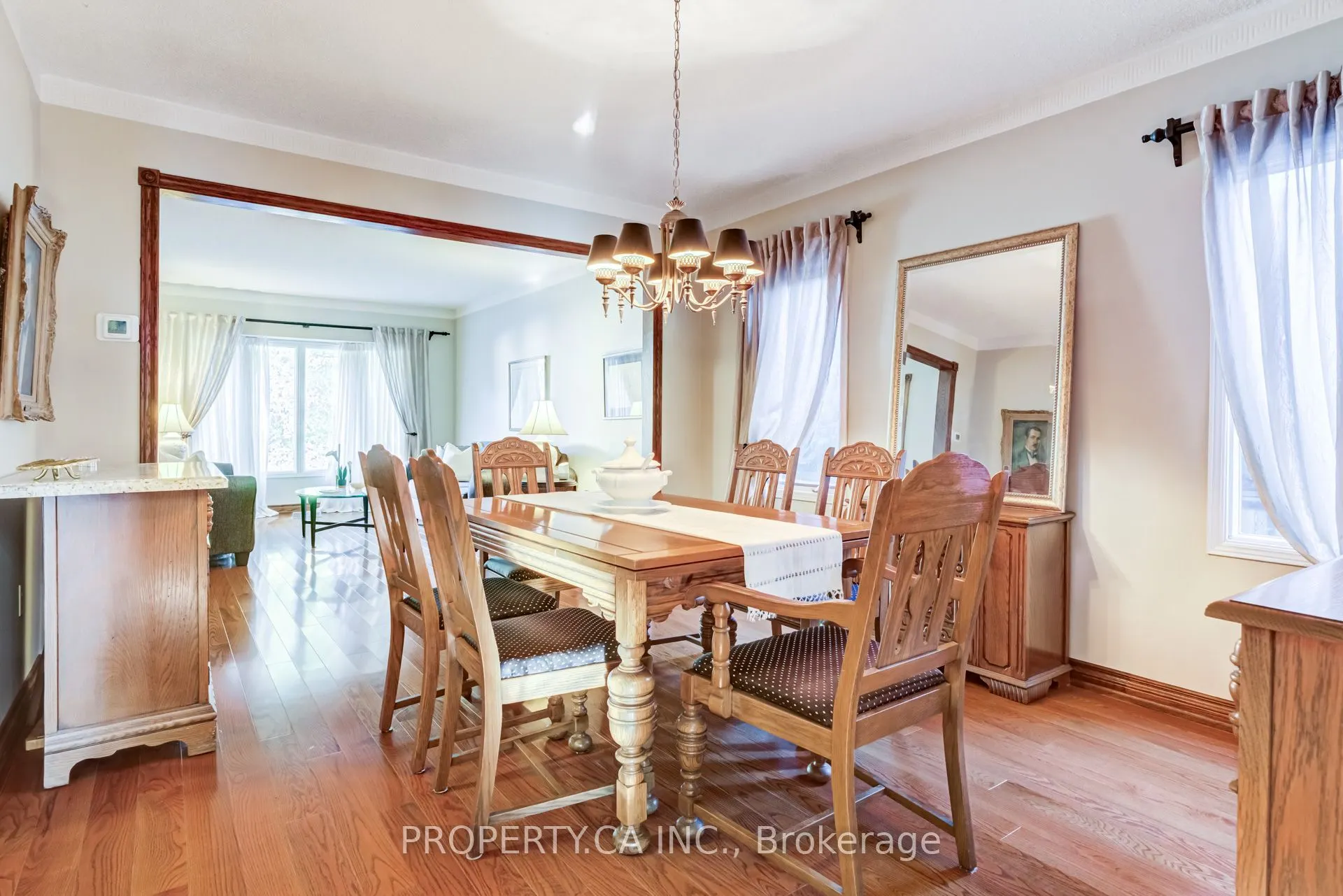 411 Freeman Crescent