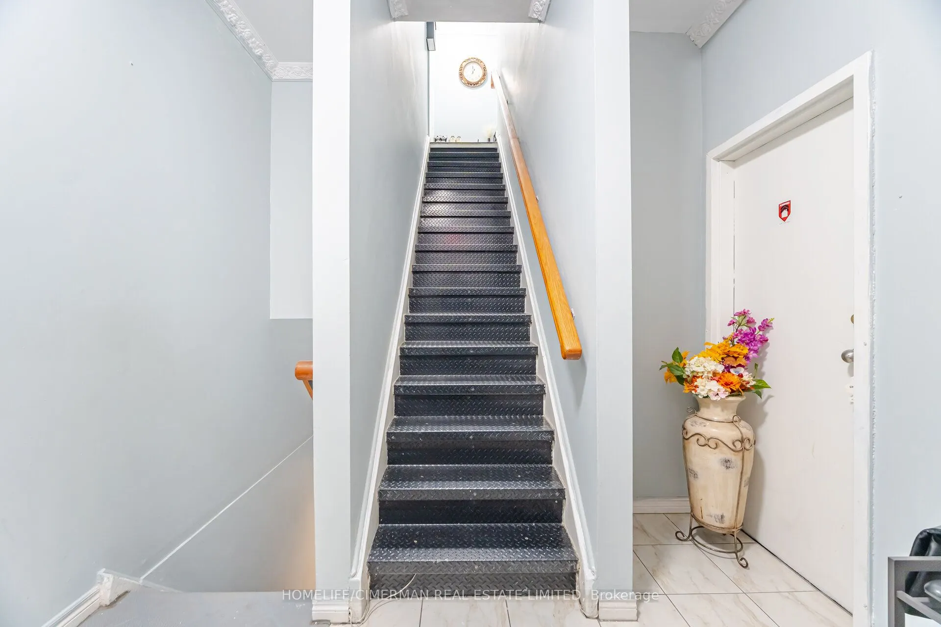 2681 Eglinton Avenue W