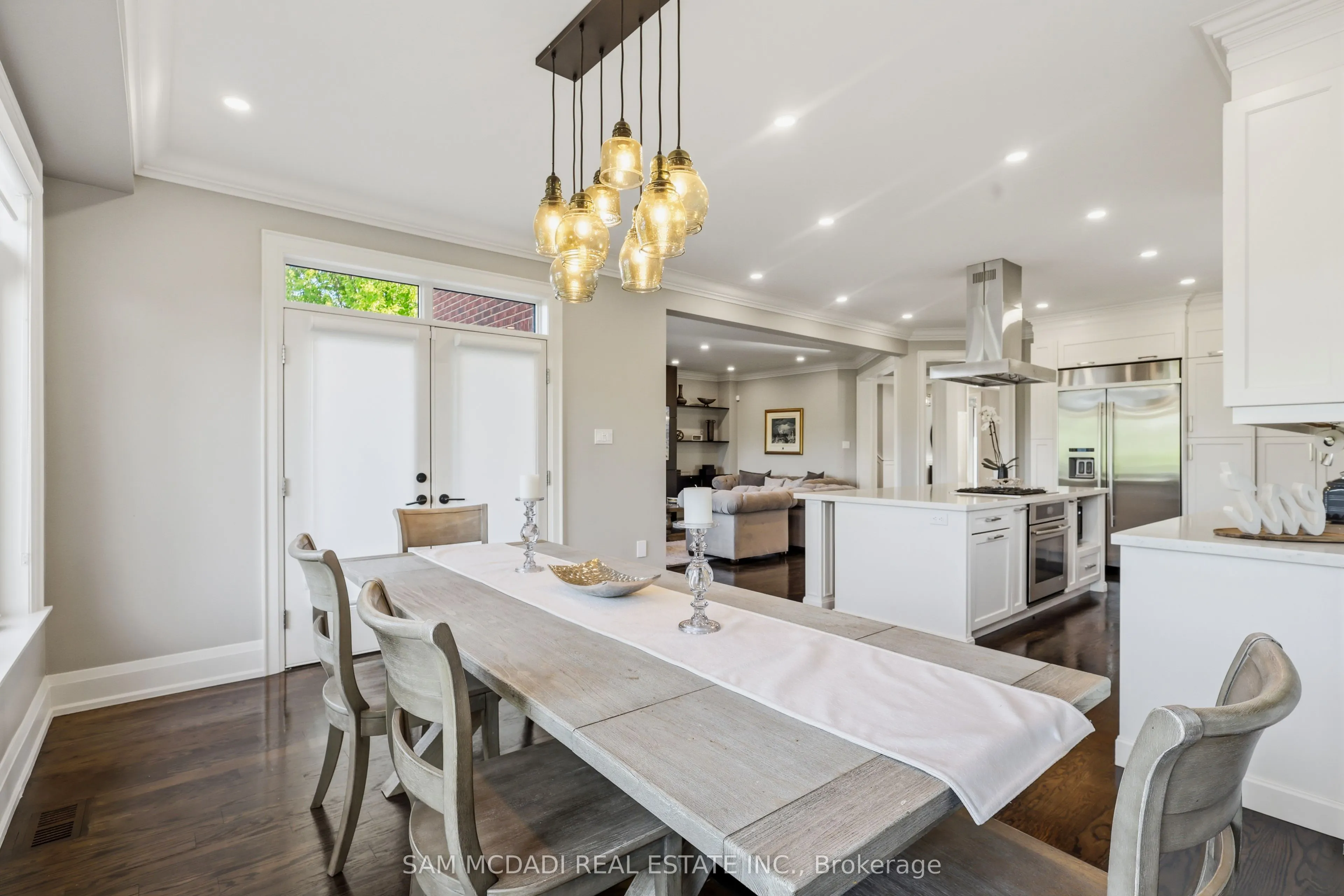 962 Fredonia Drive