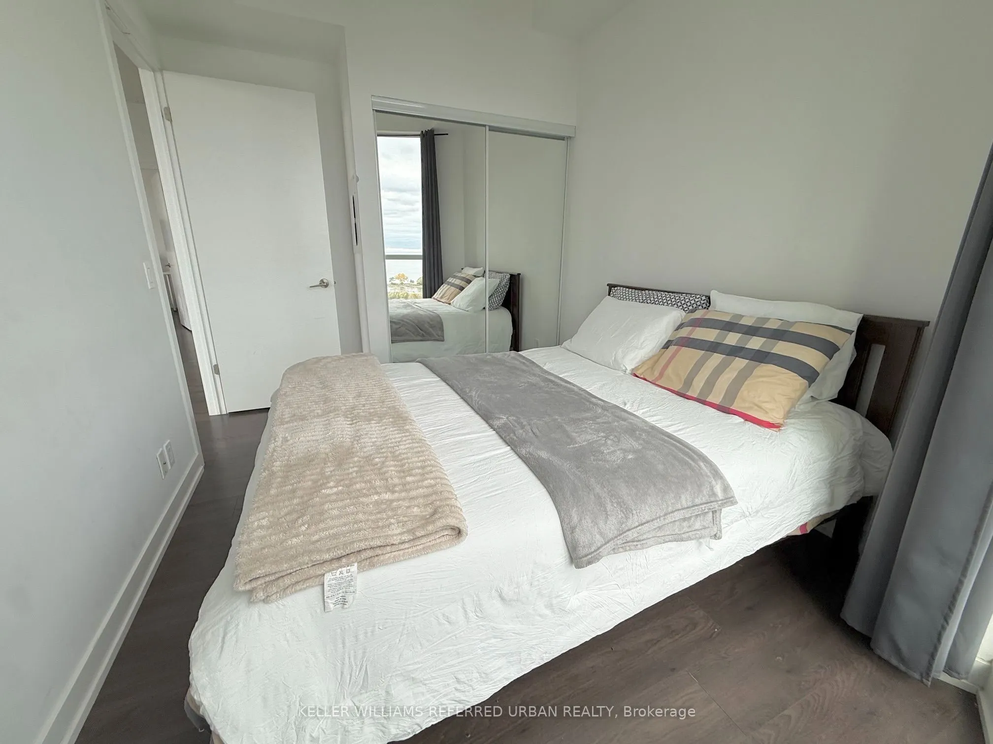 2212 Lakeshore Boulevard W #1903
