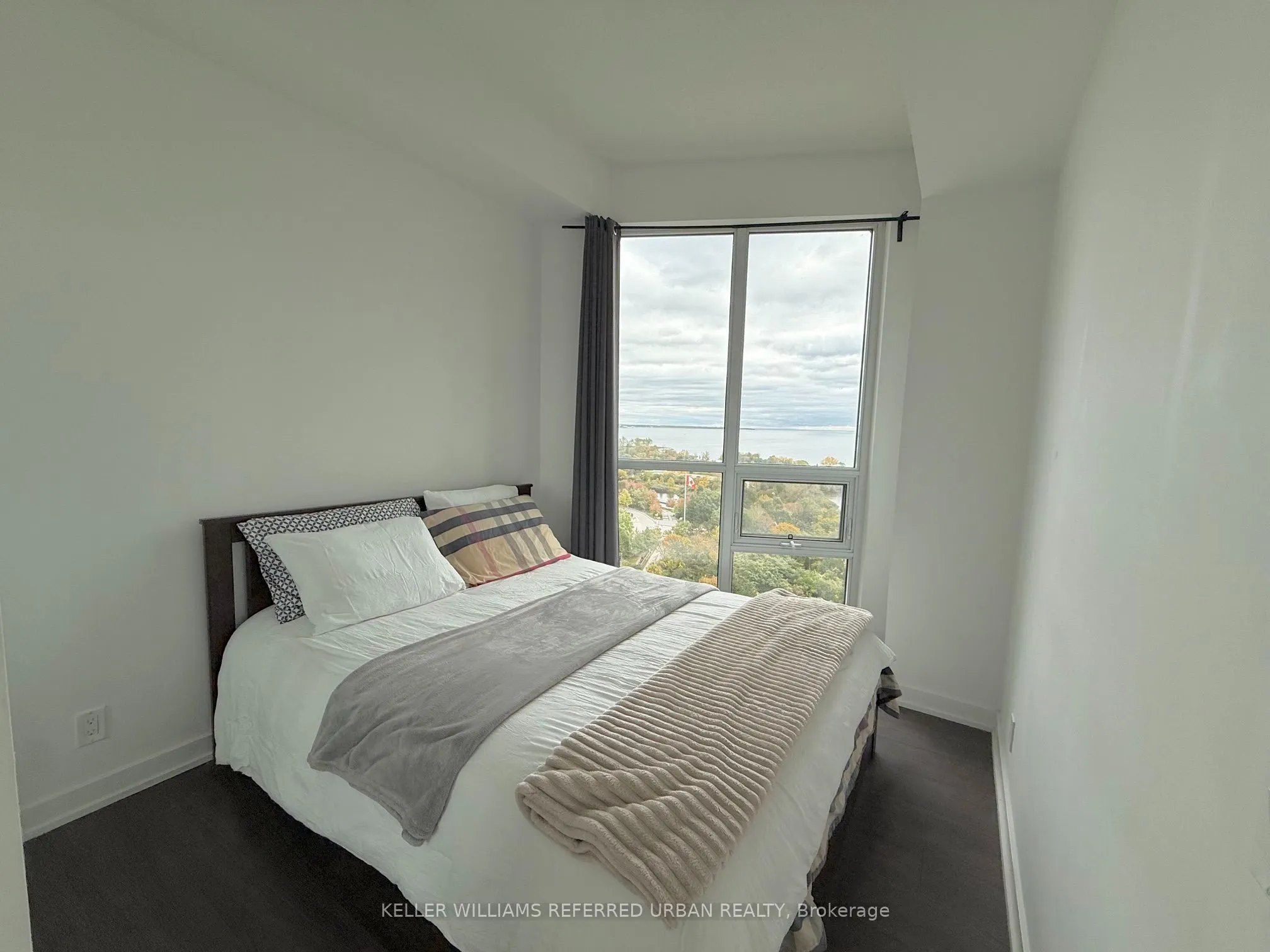 2212 Lakeshore Boulevard W #1903