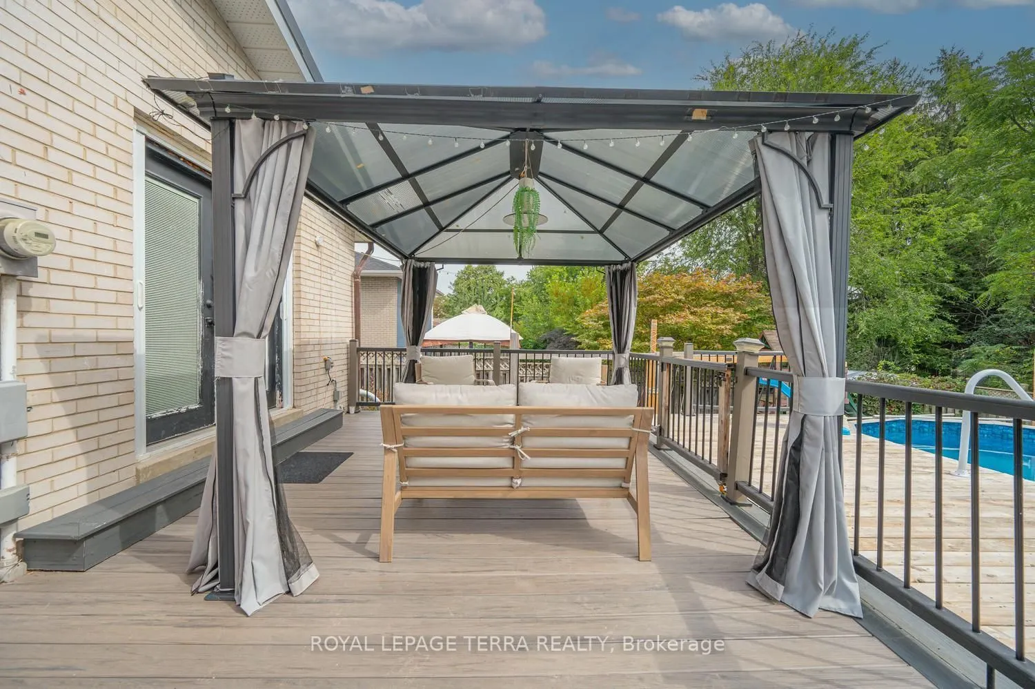 1571 Lewisham Drive