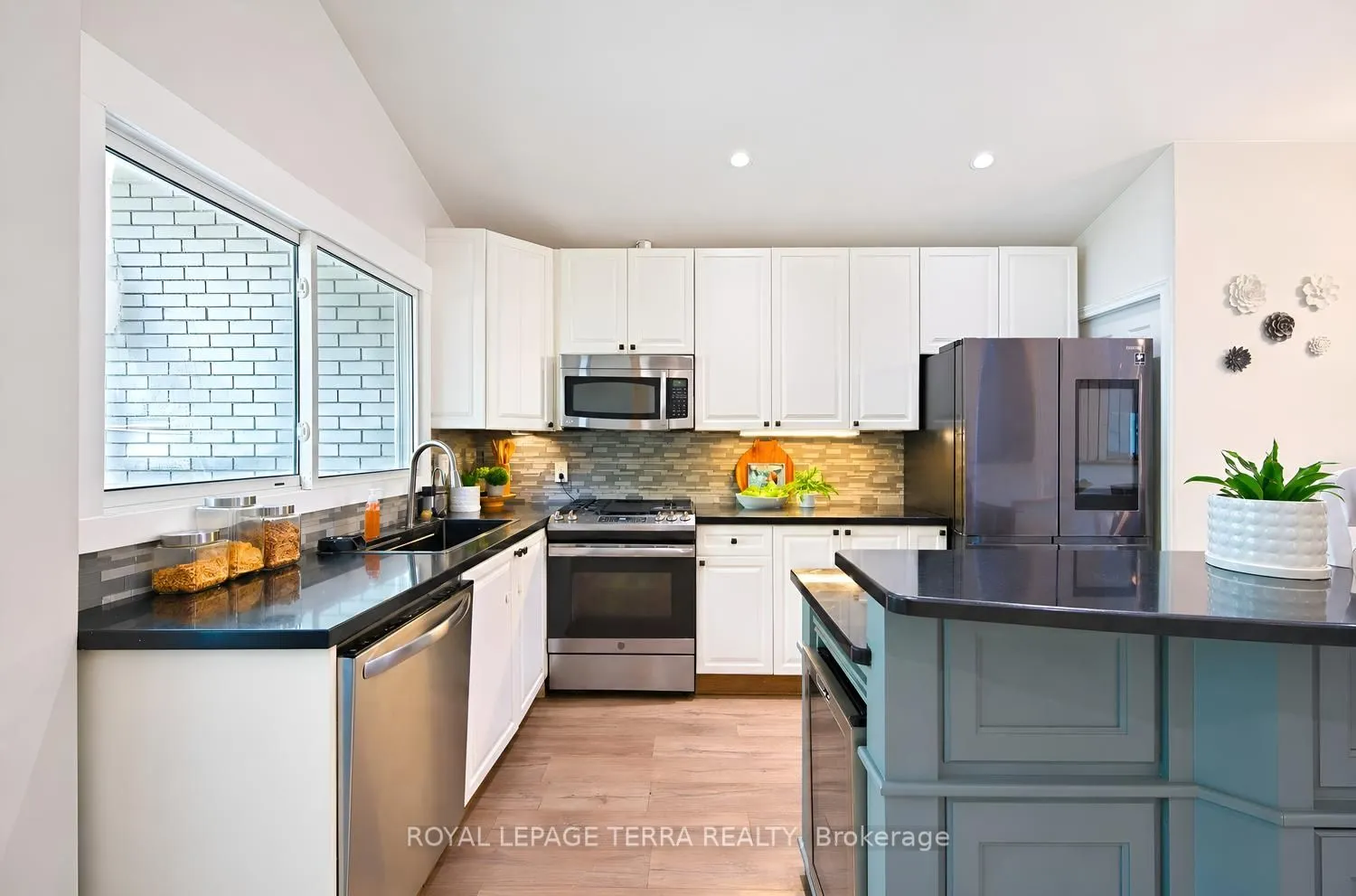 1571 Lewisham Drive