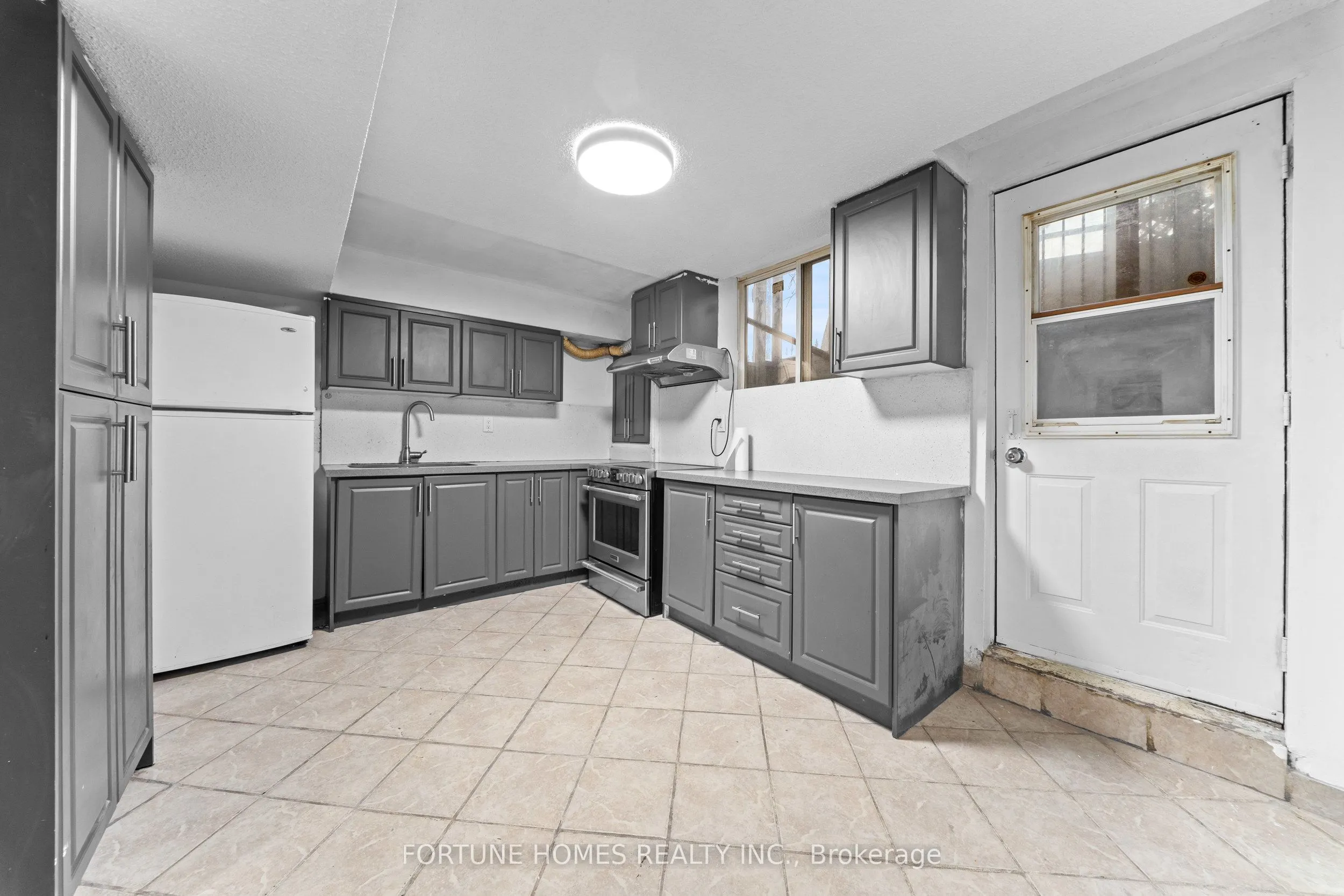 1 Ortona Drive