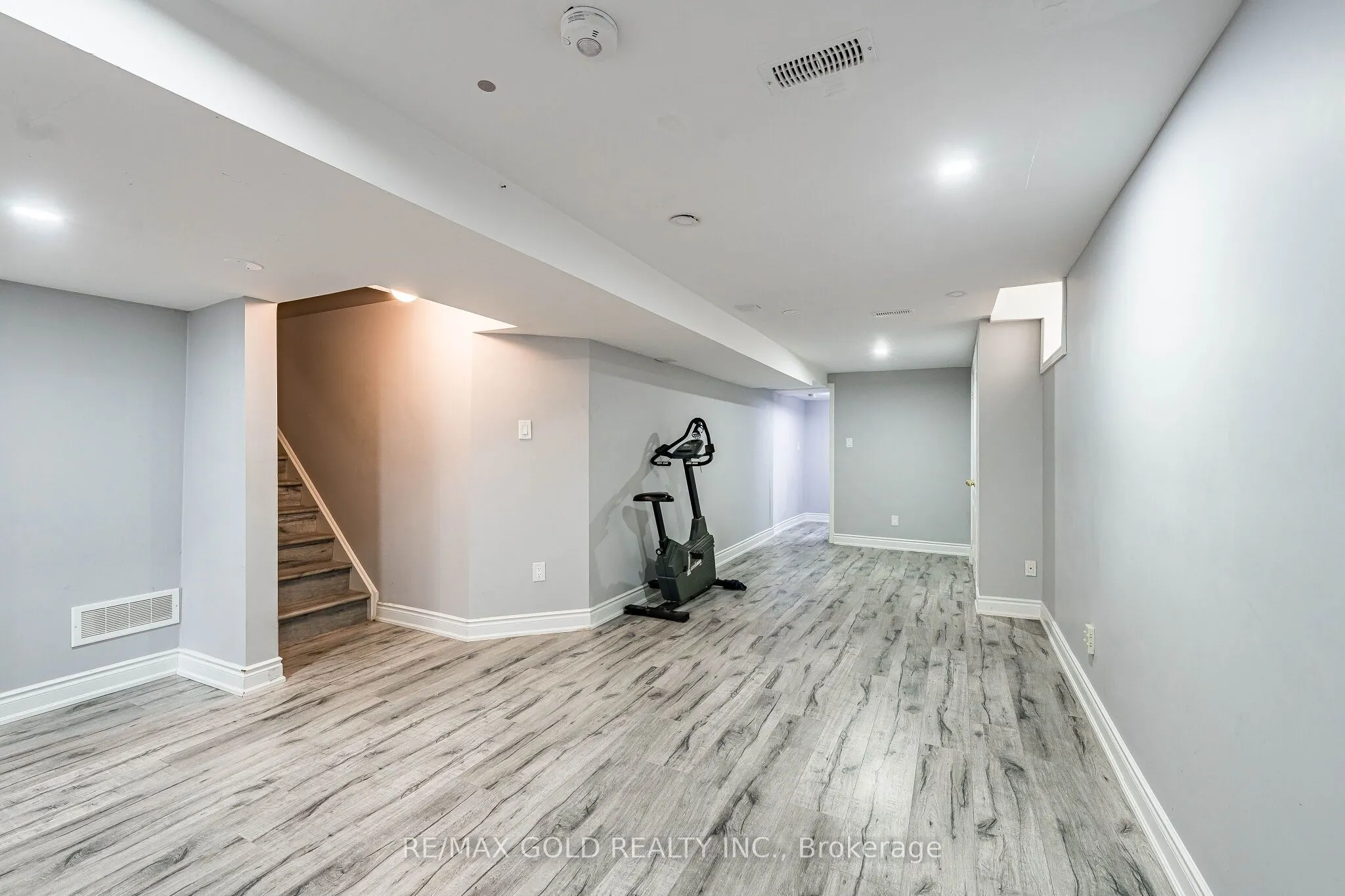 43 Spotted Owl Crescent