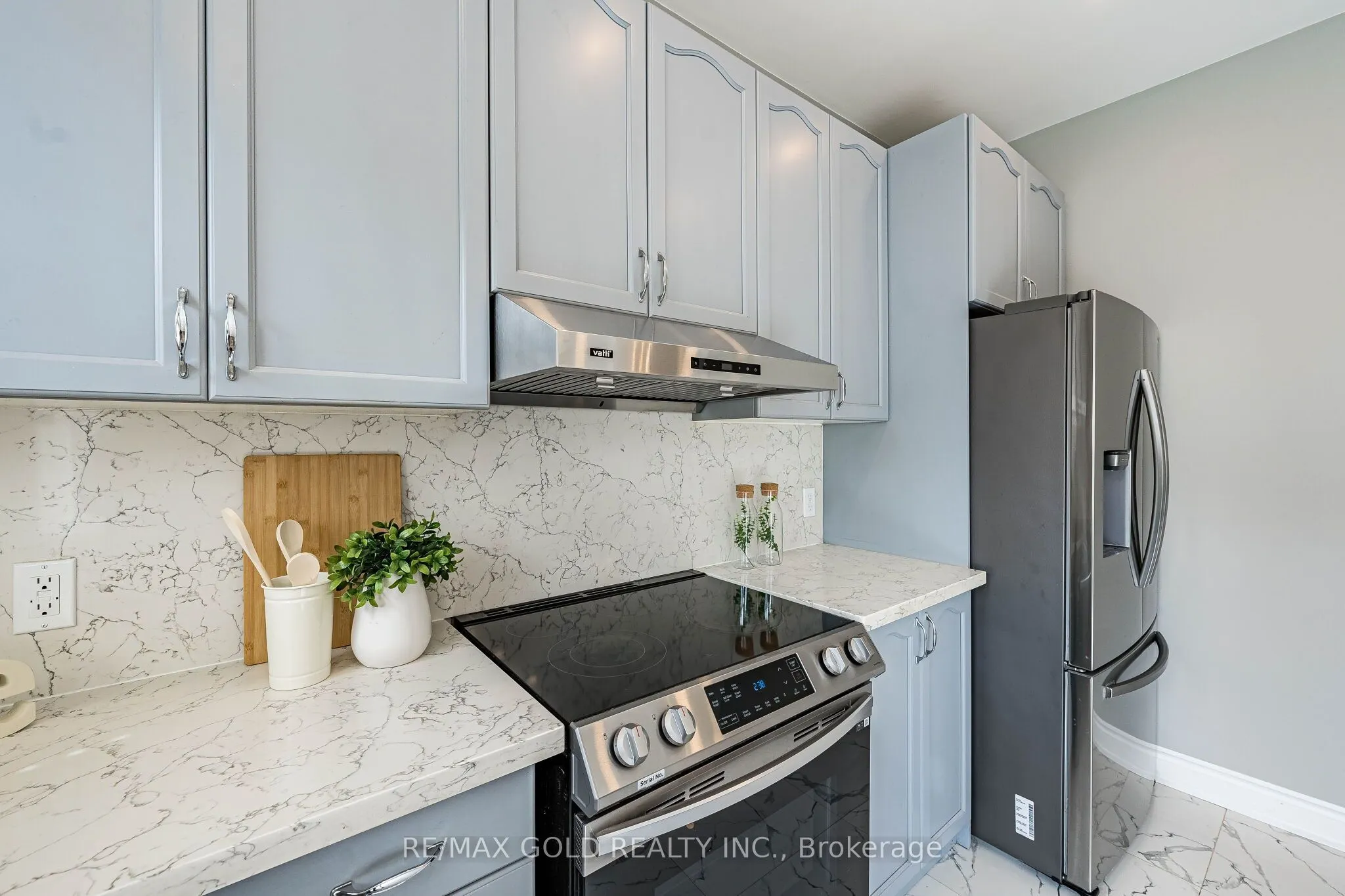 43 Spotted Owl Crescent