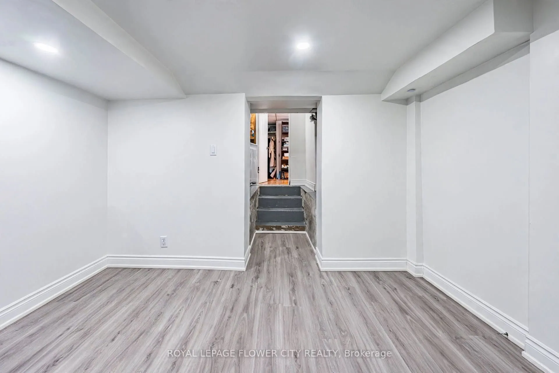 3 Clayhall Crescent