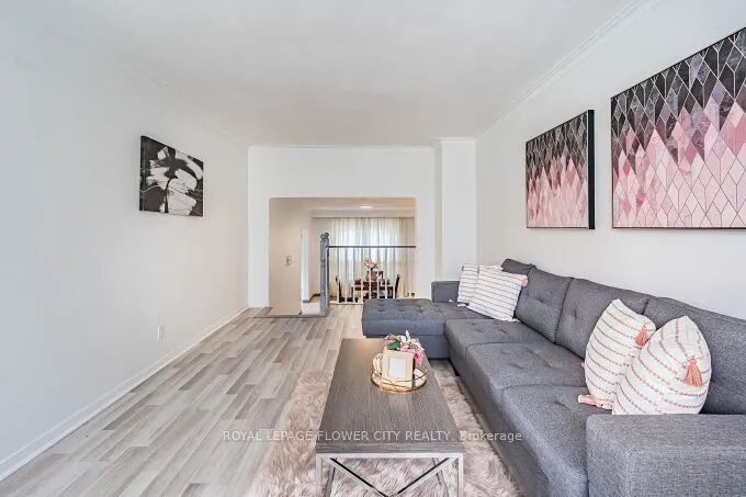 3 Clayhall Crescent