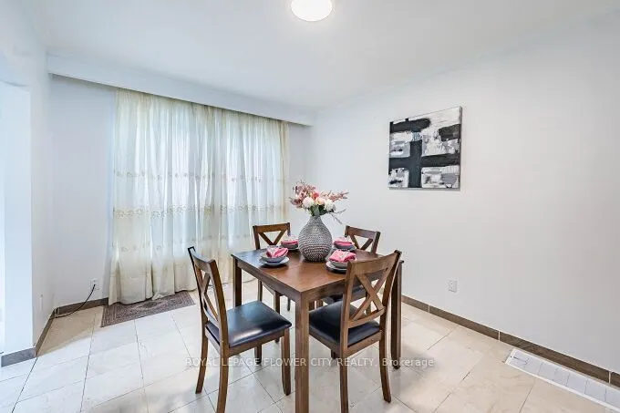 3 Clayhall Crescent