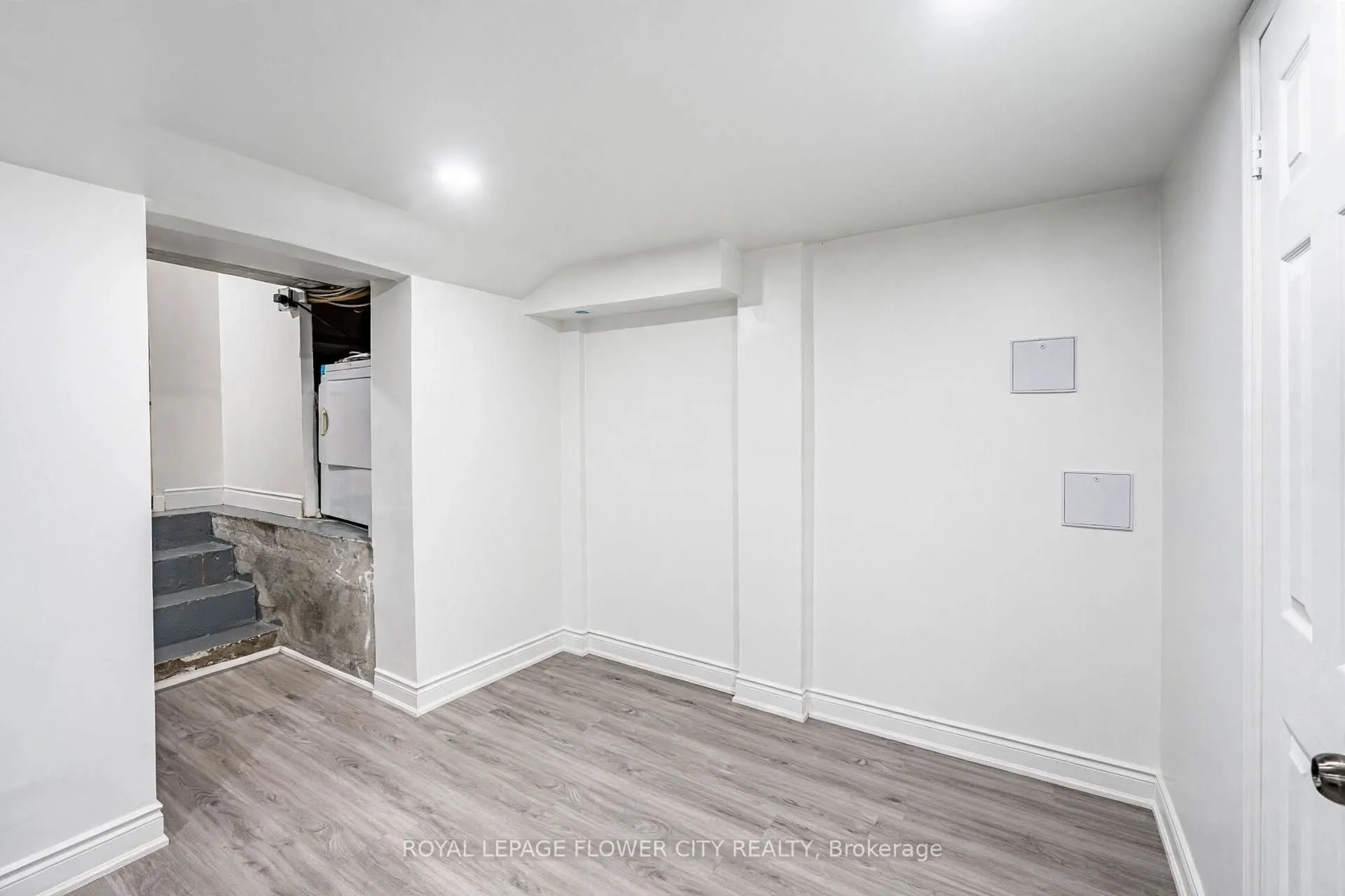 3 Clayhall Crescent