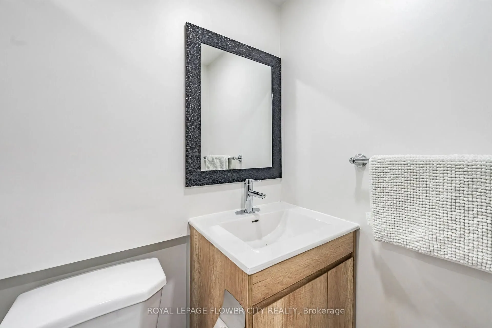 3 Clayhall Crescent