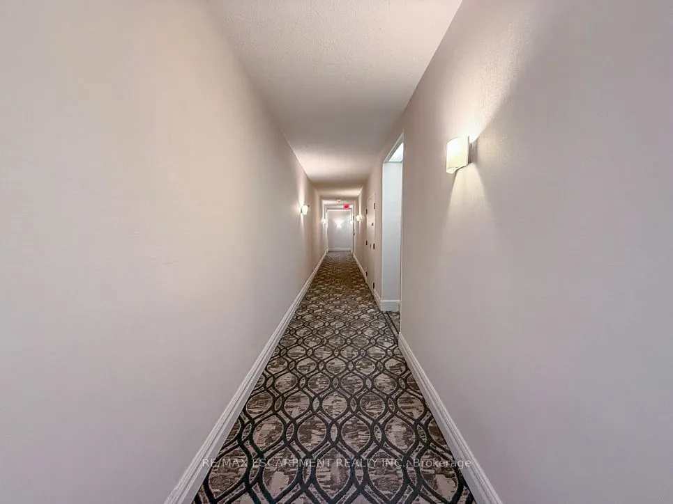 35 Kingsbridge Garden Circle #2706