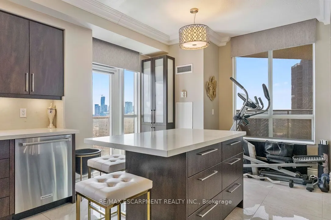 35 Kingsbridge Garden Circle #2706