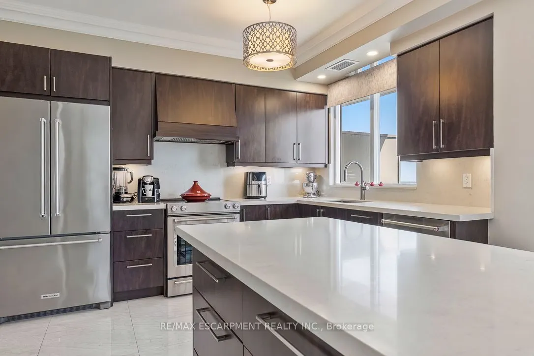 35 Kingsbridge Garden Circle #2706