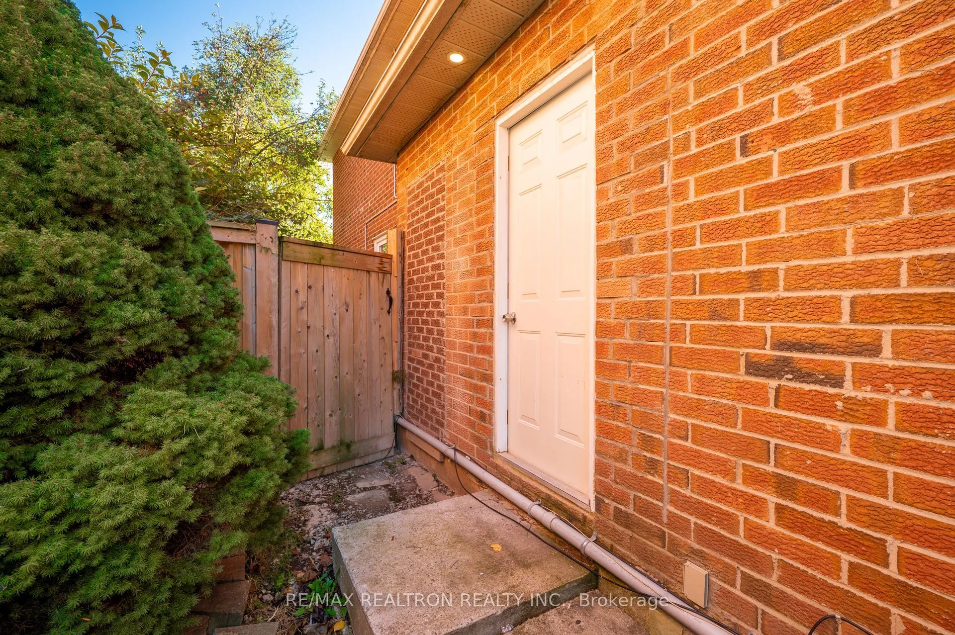 45 Trewartha Crescent
