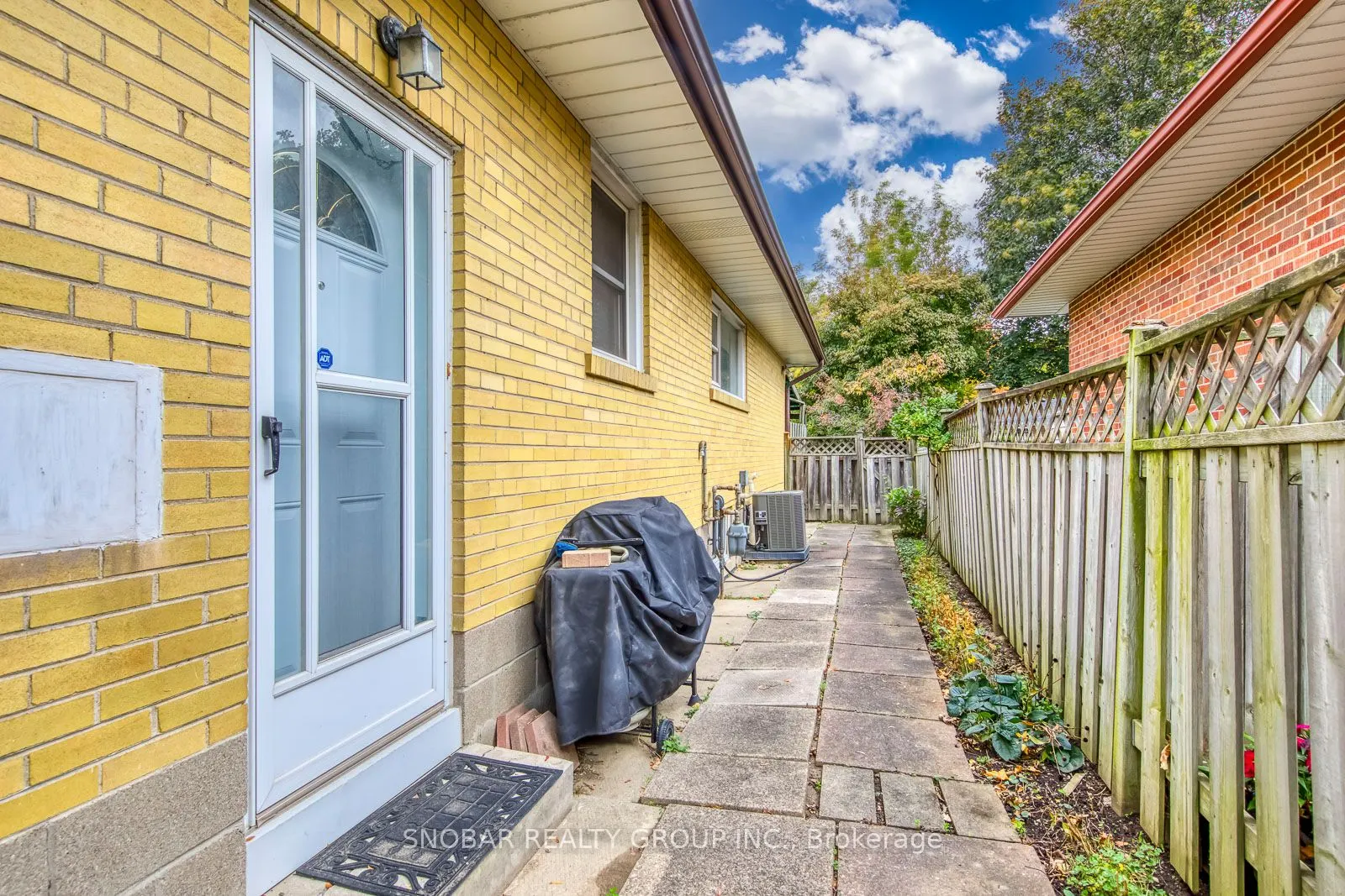 48 Sedgebrook Crescent
