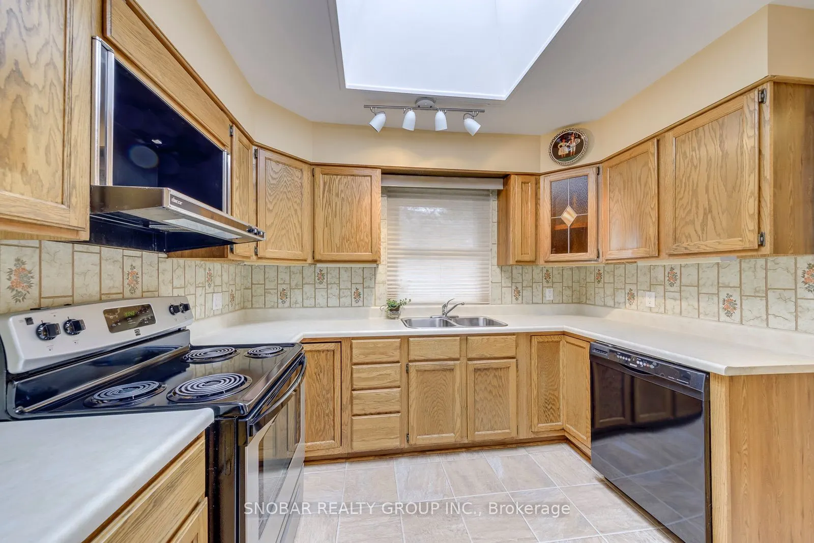 48 Sedgebrook Crescent