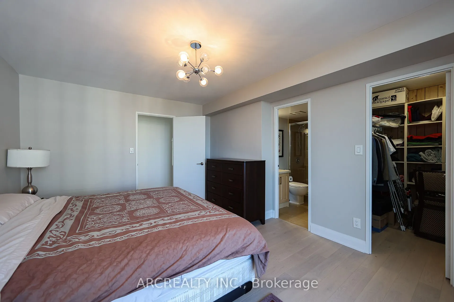 50 Quebec Avenue #2401